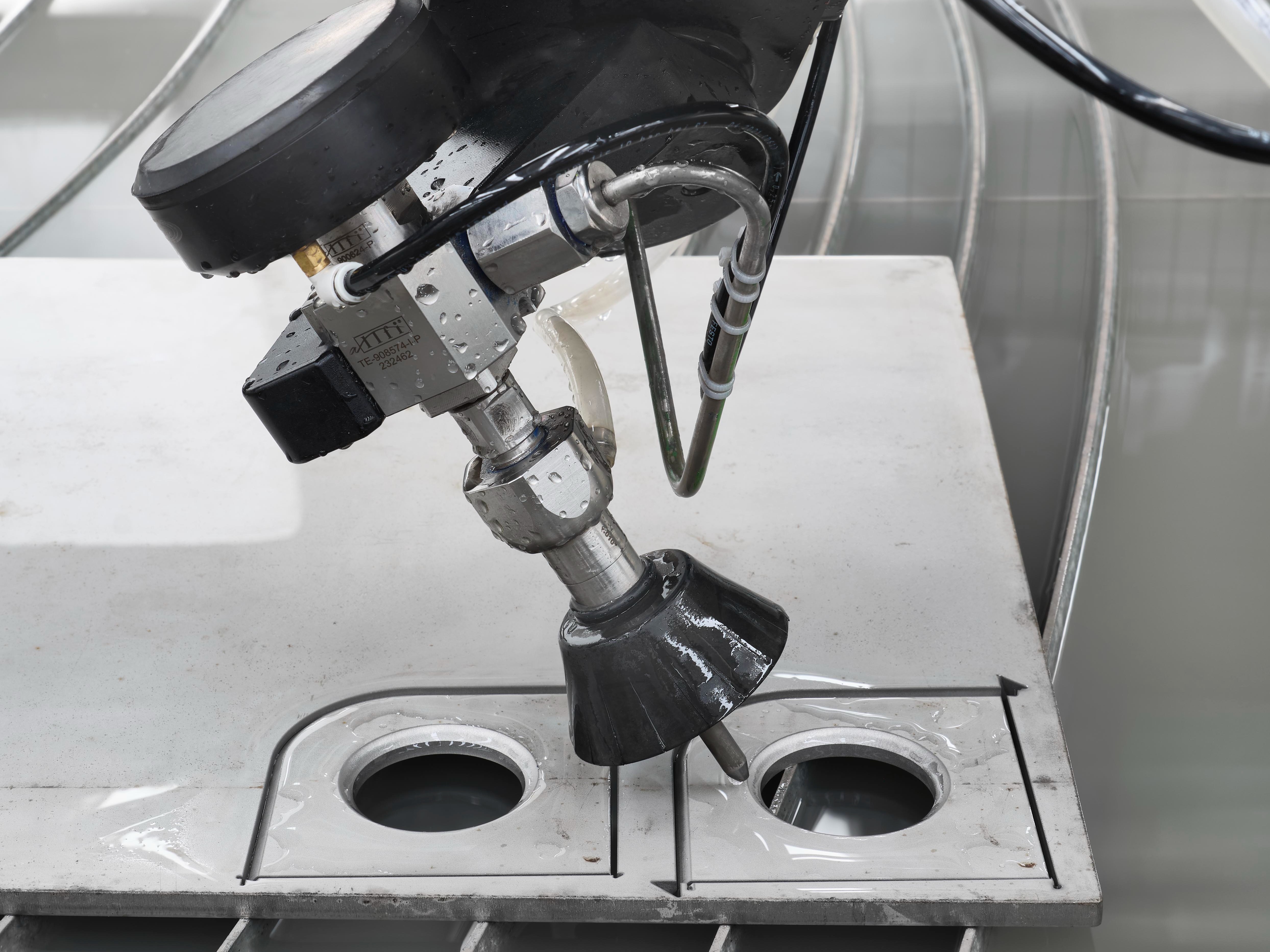 5-axis cutting precision