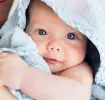 ¿Es normal que mi bebé tenga olor corporal?
