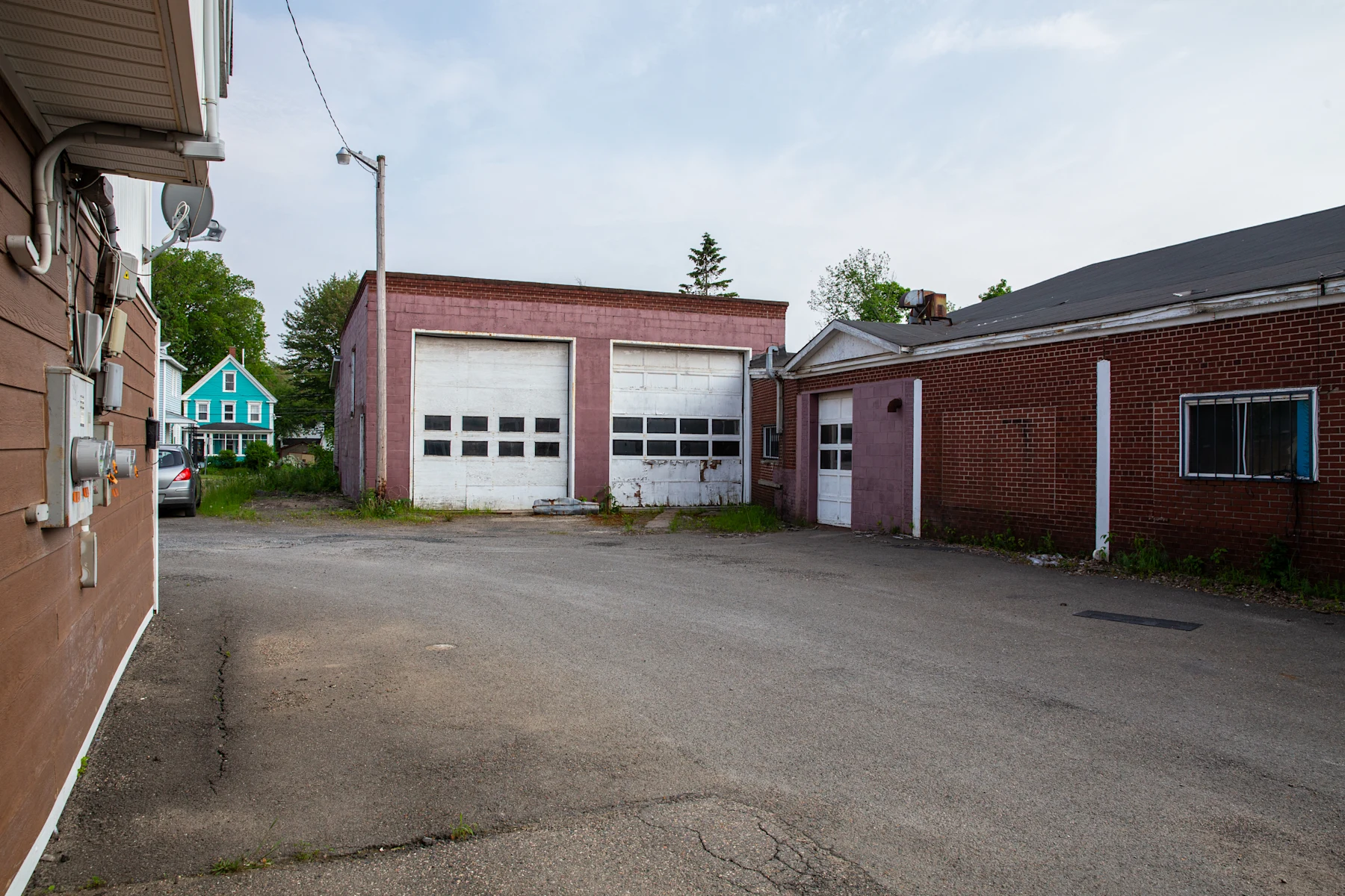 City spring side garage