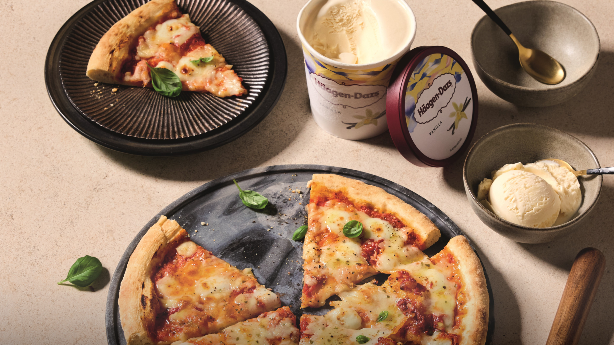 PIZZA + 1 ICE CREAM FOR £5