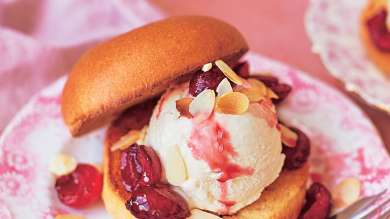 Cherry bakewell ice-cream sandwiches