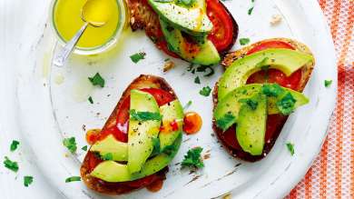 Live a healthy life - Avocado and tomato on toast recipe