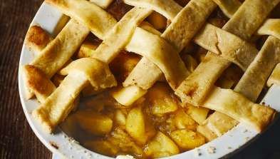 Easy ‘toffee’ apple lattice pie recipe