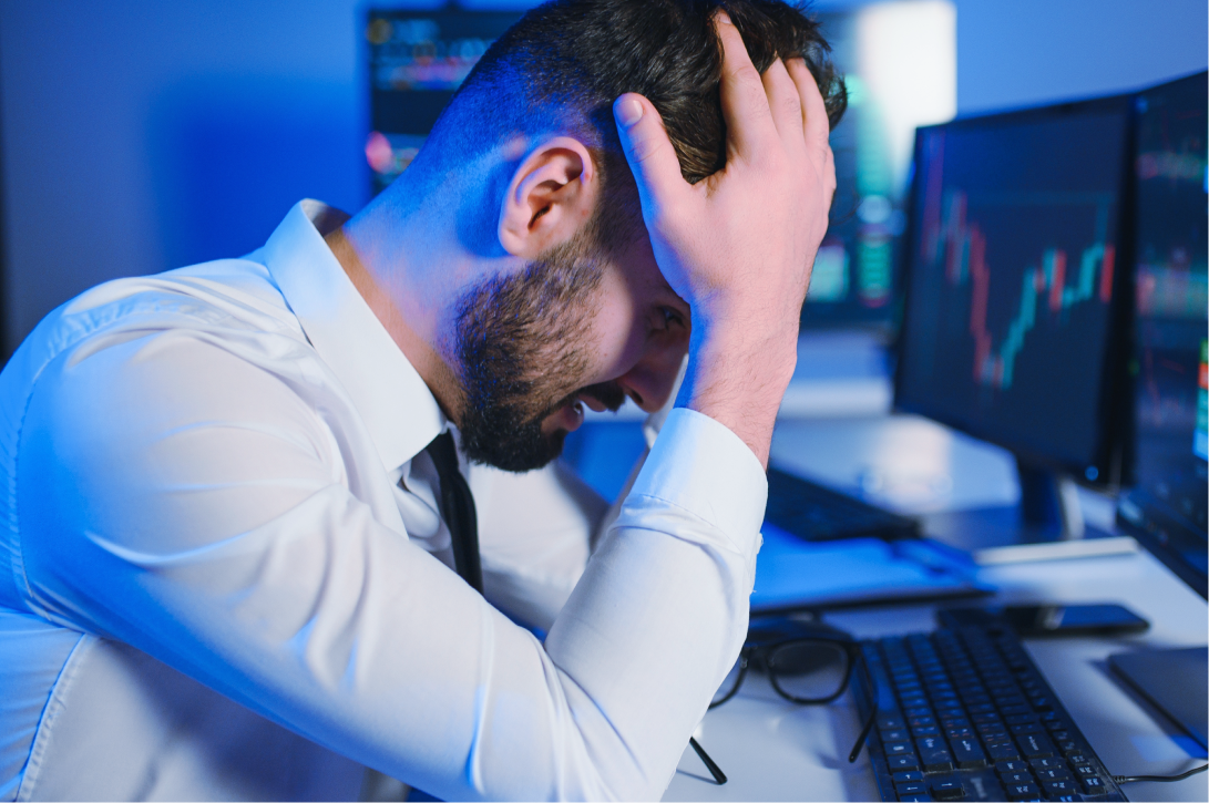 Qual é a diferença entre criptoativos e esquemas de pirâmide
