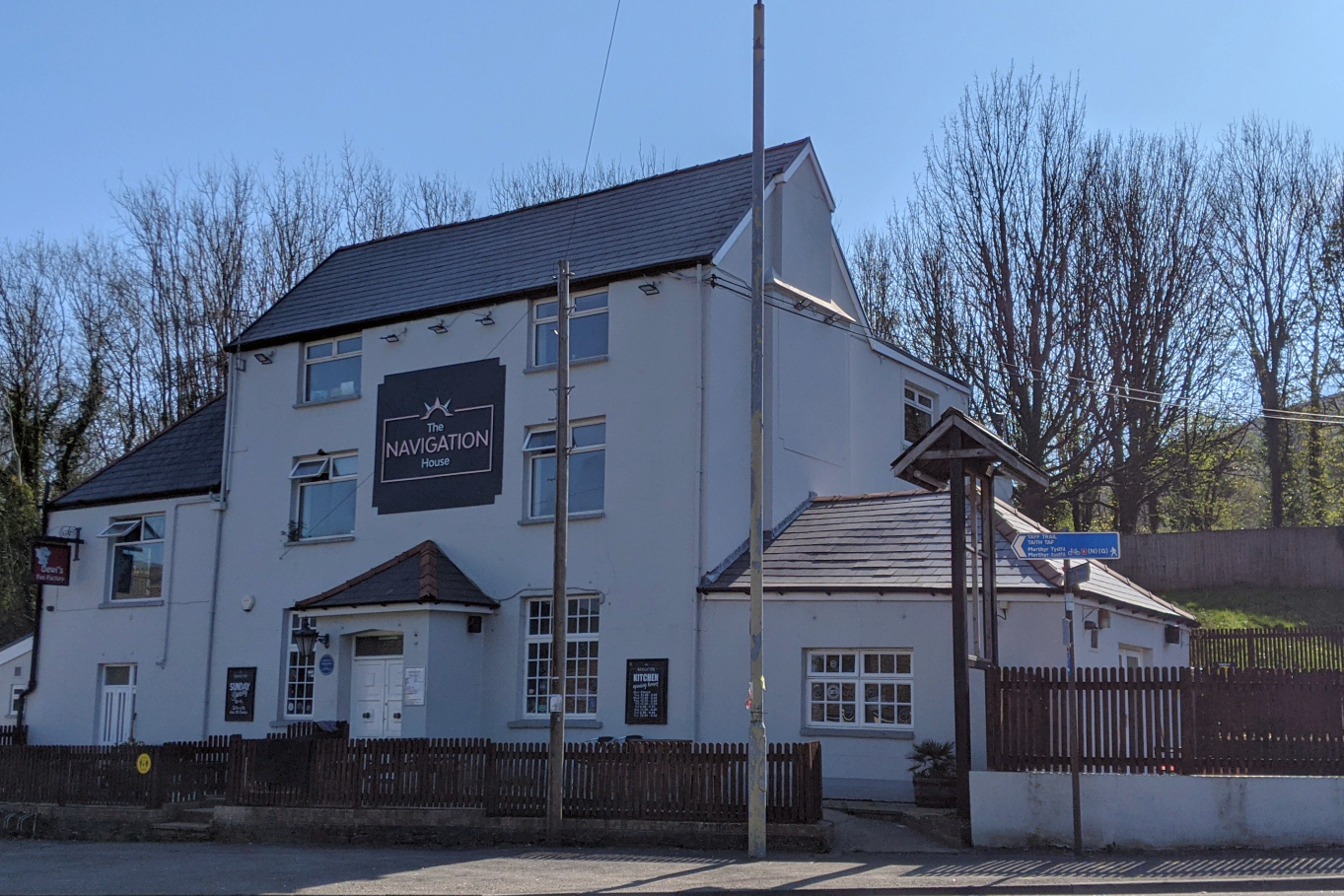 The Navigation, Abercynon Ⓒ Emma Sparks