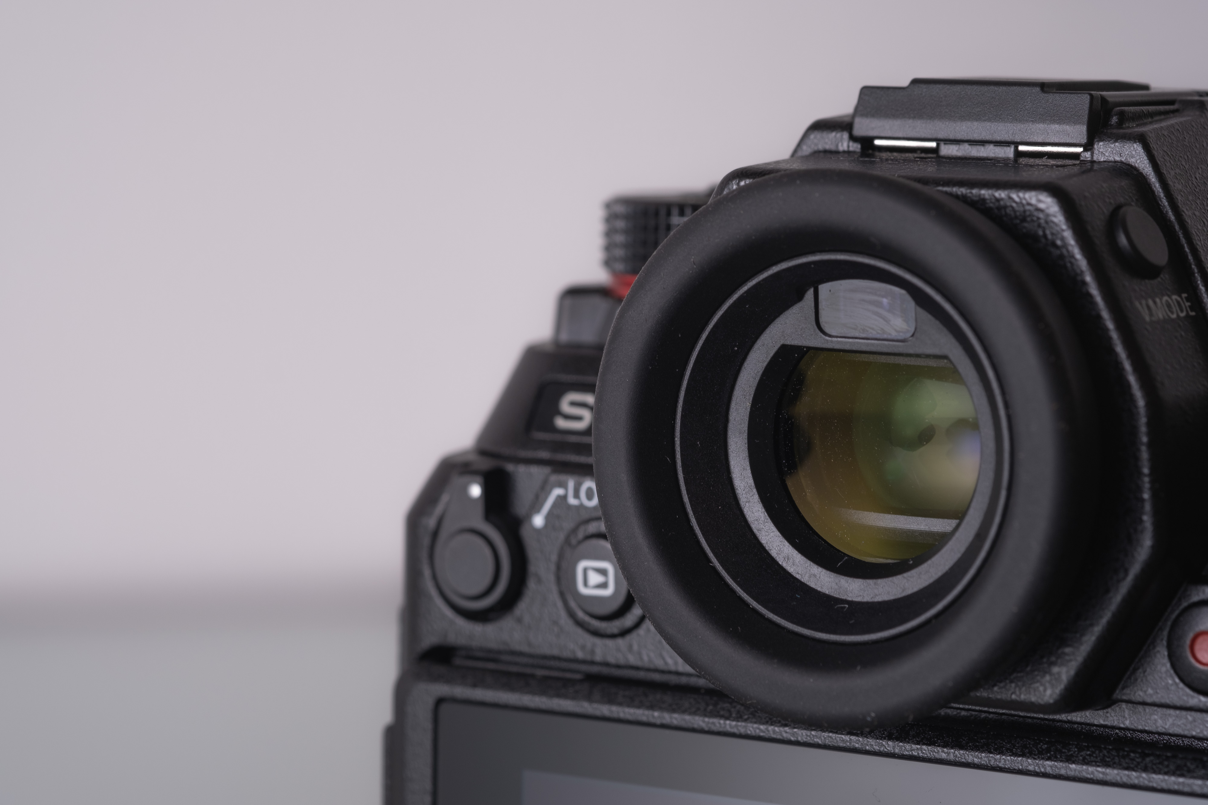 Panasonic S1R view finder