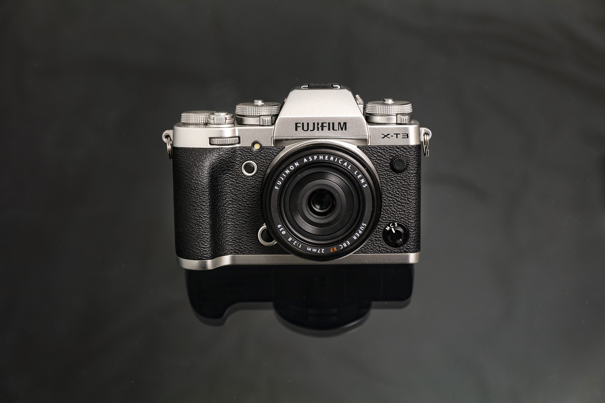 Appareil photo Fujifilm X-T3 vu de face