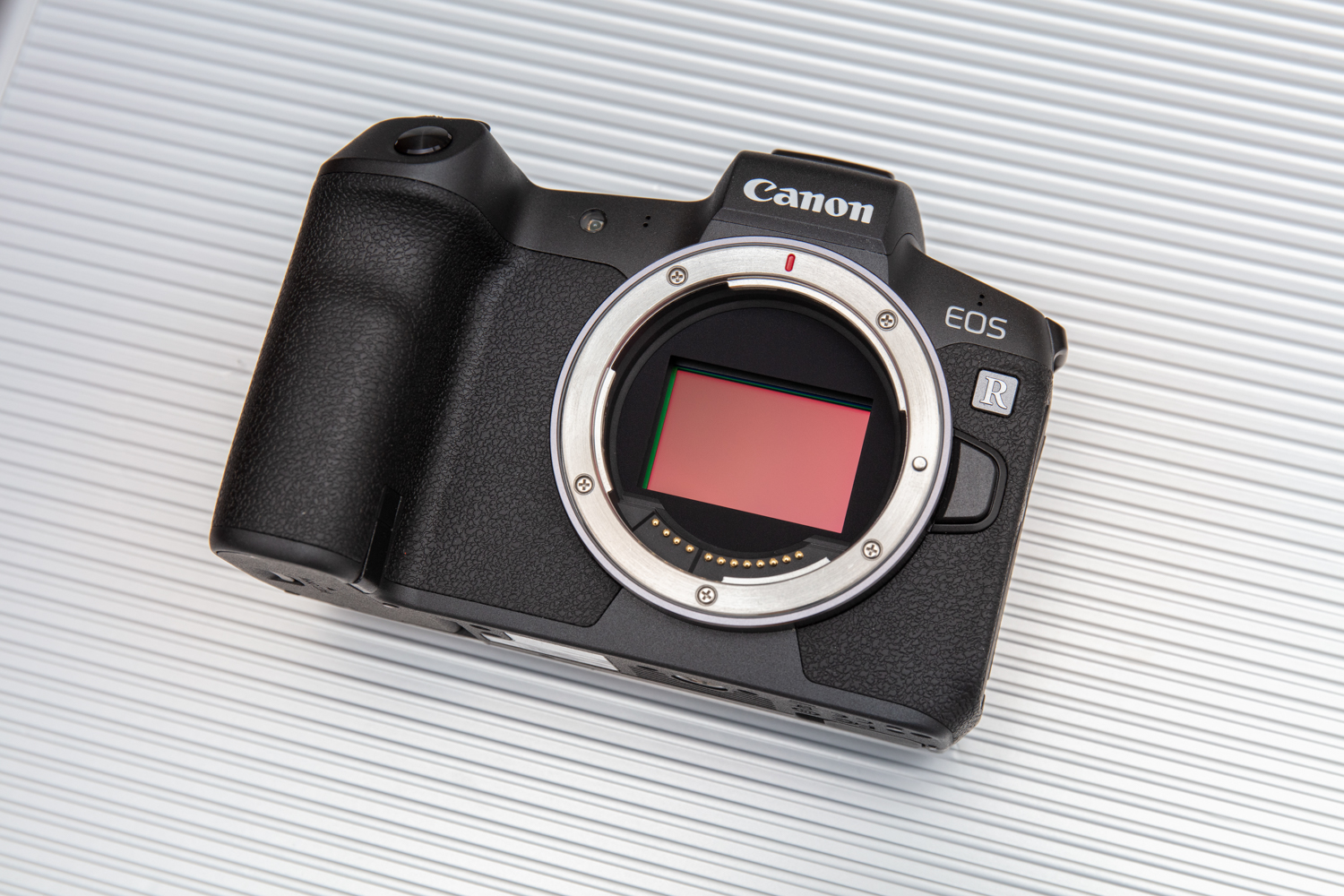 a photo of a Canon EOS R