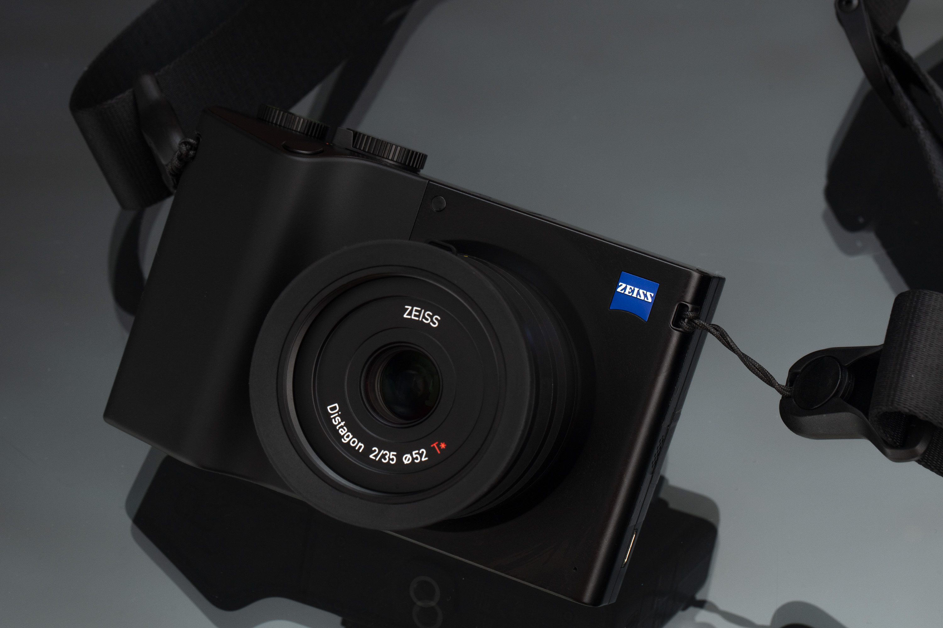 Review: Zeiss ZX1 Full-frame Compact Camera | MPB