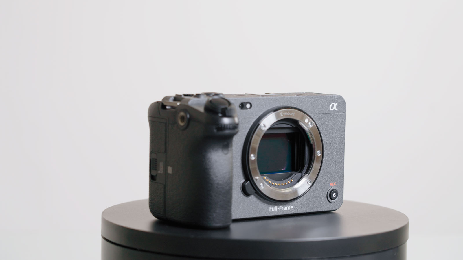 Sony FX3 vor grauem Hintergrund