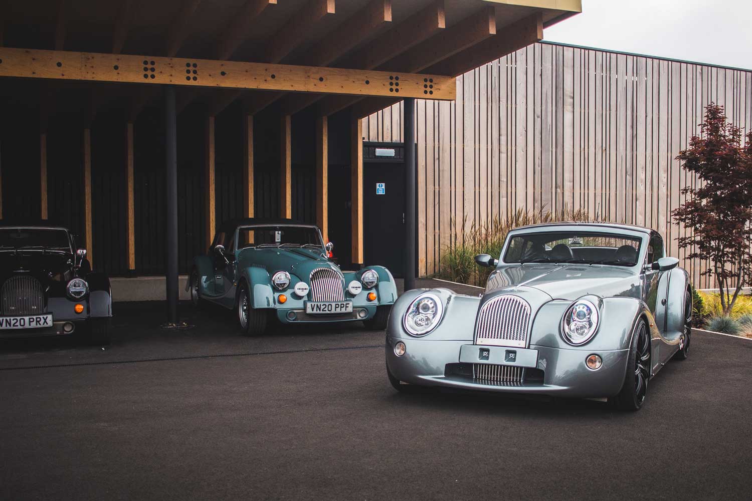 A Morgan Aero 8 and a Morgan 4
