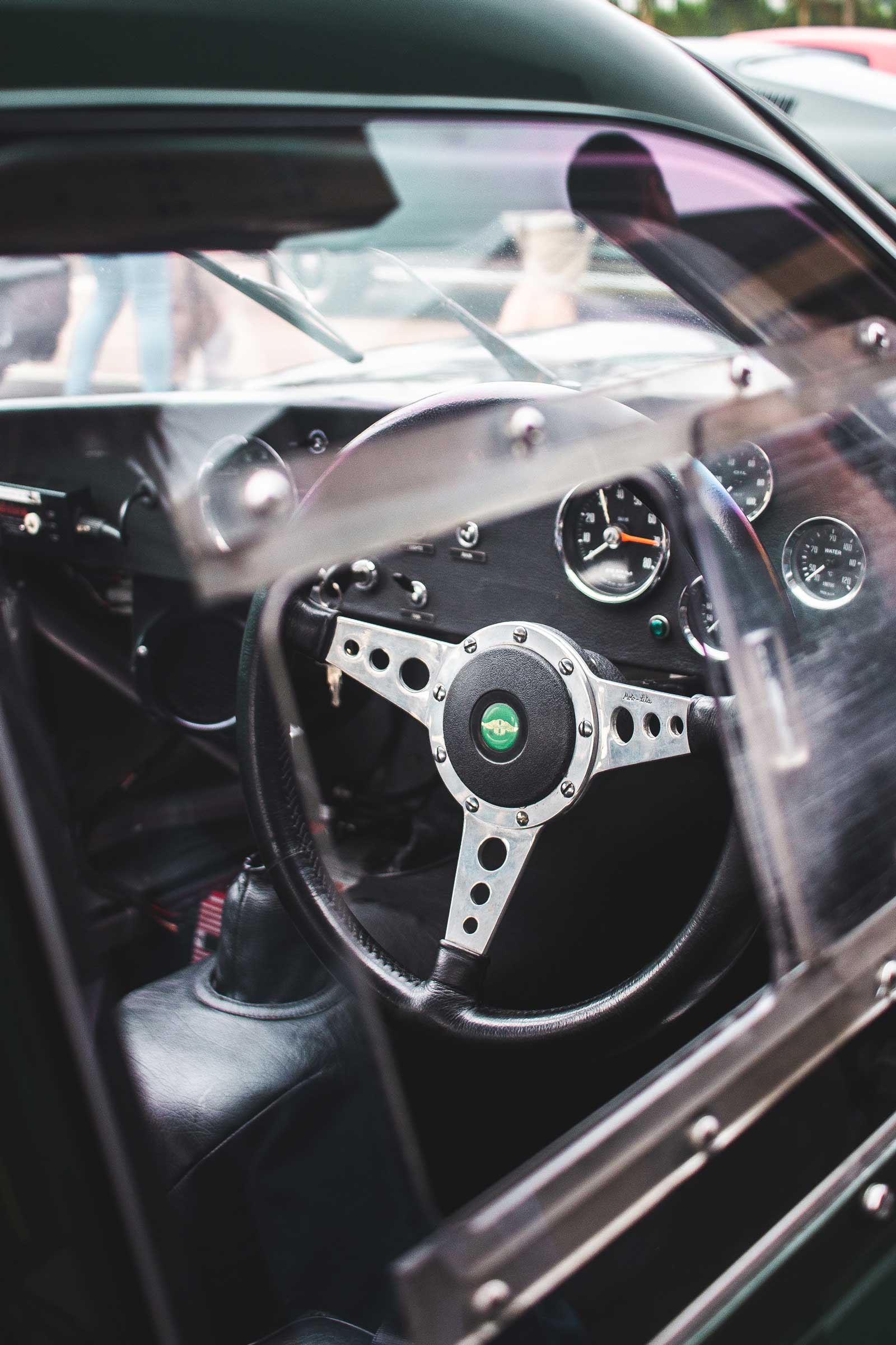Steering wheel of the Jaguar E-Type