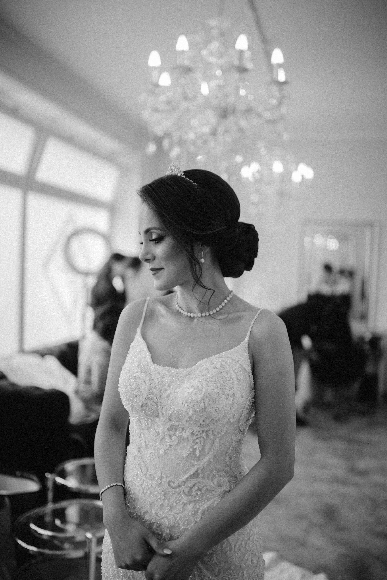 Black and white image of a bride looking to the left