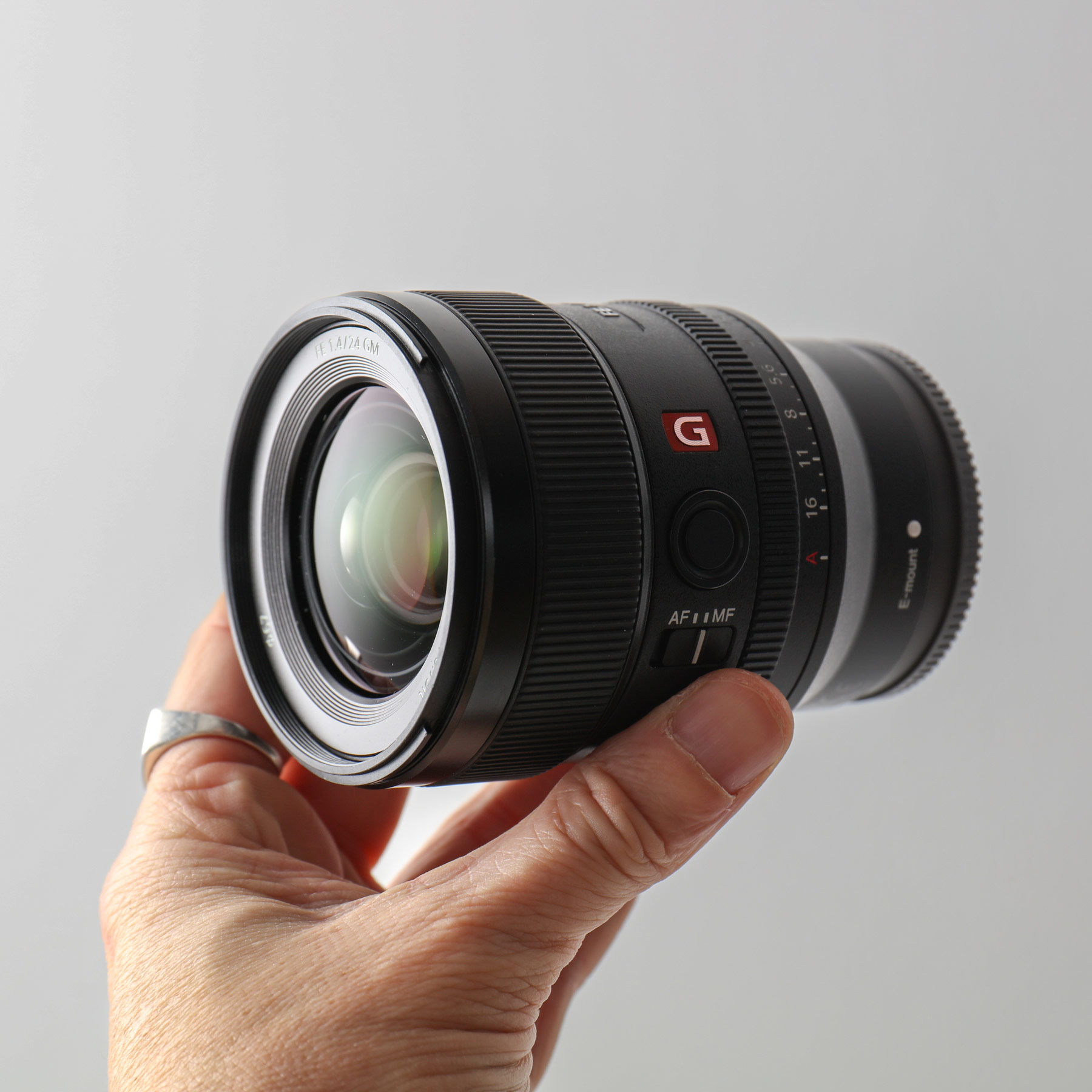 Sony FE 24mm f/1.4 GM
