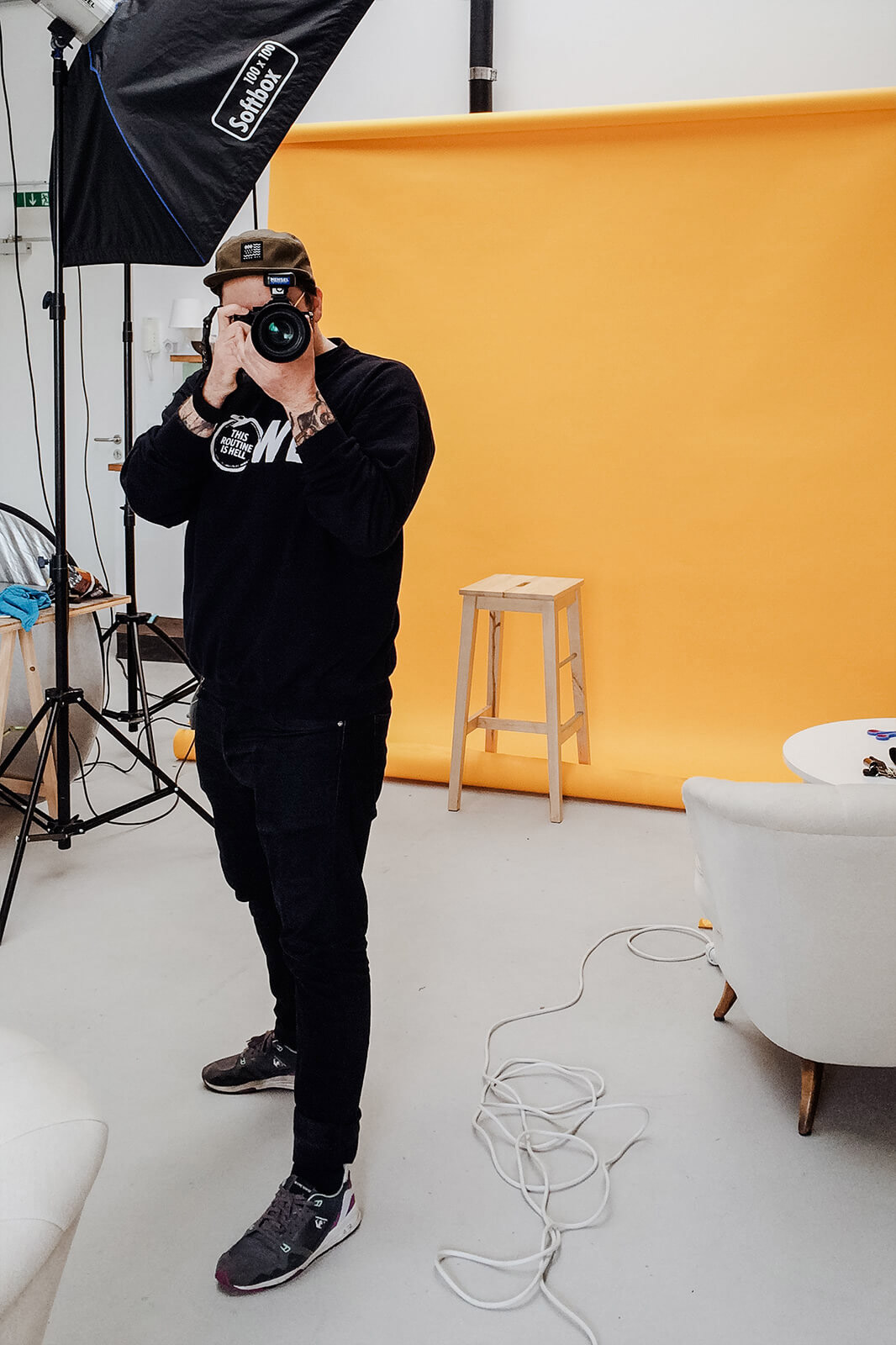 Simon Veith macht ein Foto.
