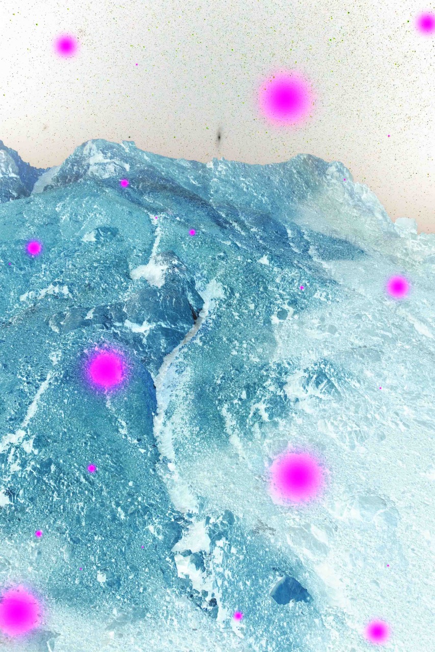 Een gemanipuleerde kleurrijke afbeelding van een berg met paarse stippen. Een werk genaamd Floating islands van kunstenaar Claudia Fuggetti.