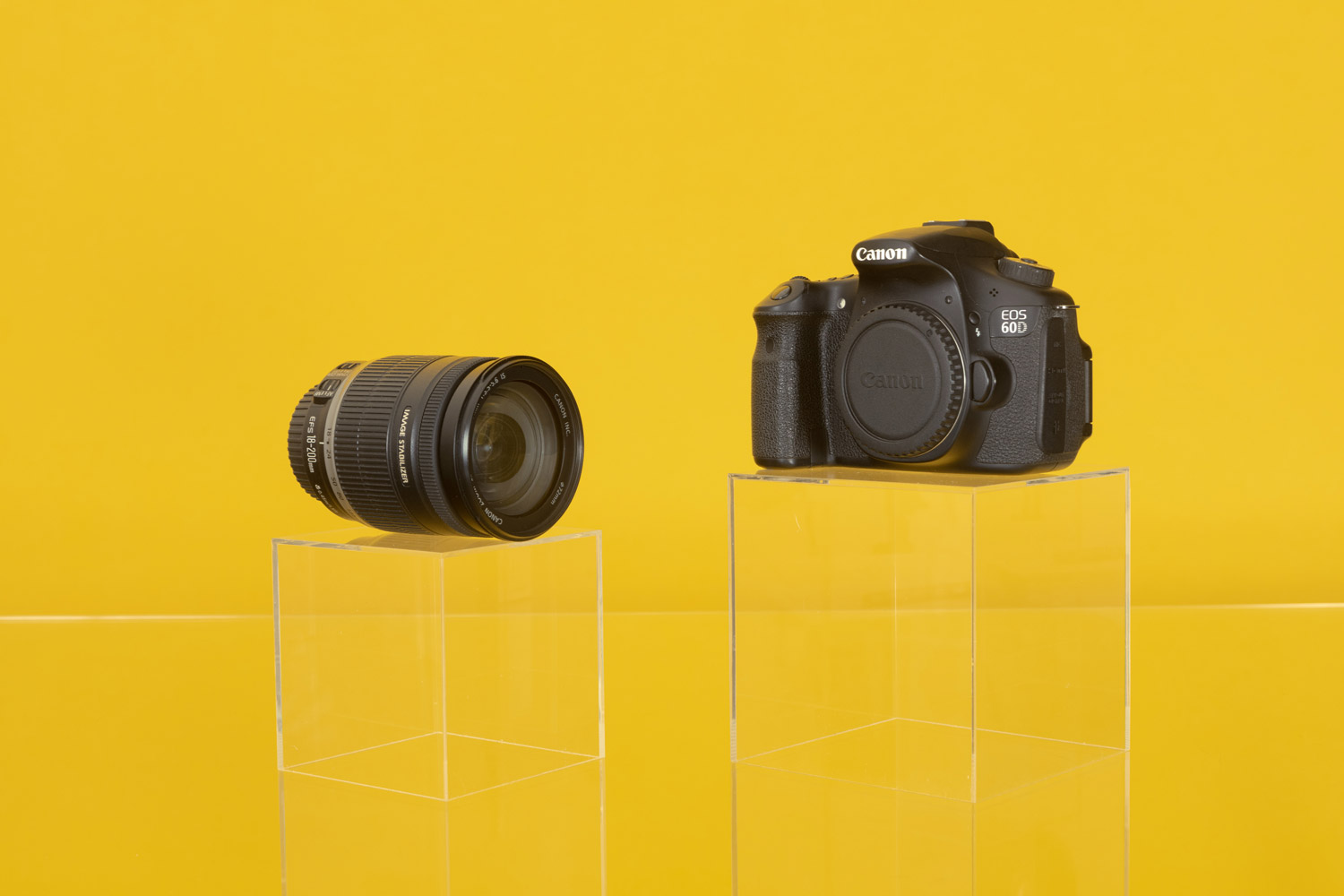 Canon-60D-+-Canon-EF-S-18-200mm-f-3.5-5.6-IS