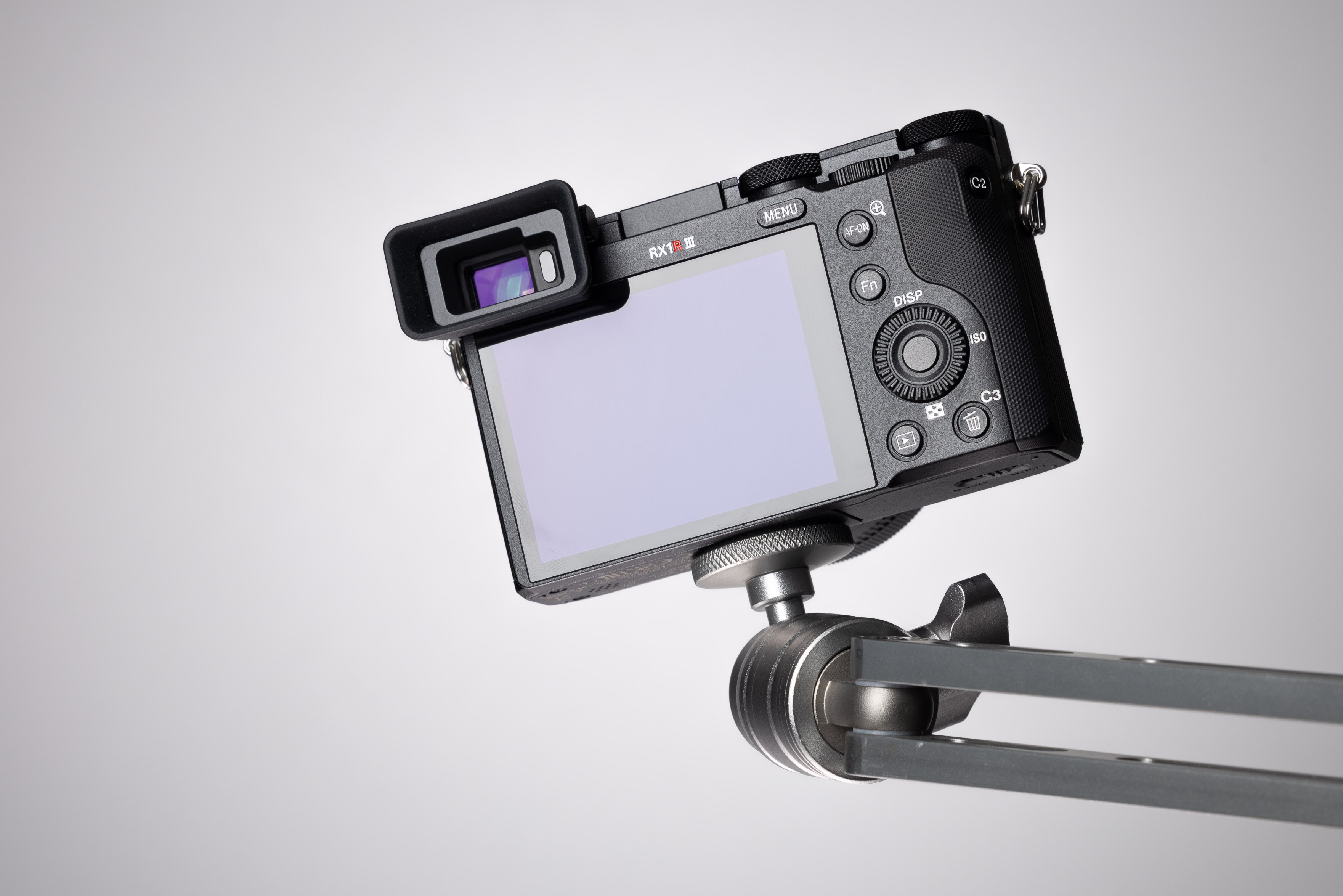 Sony RX1R III rear screen and viewfinder