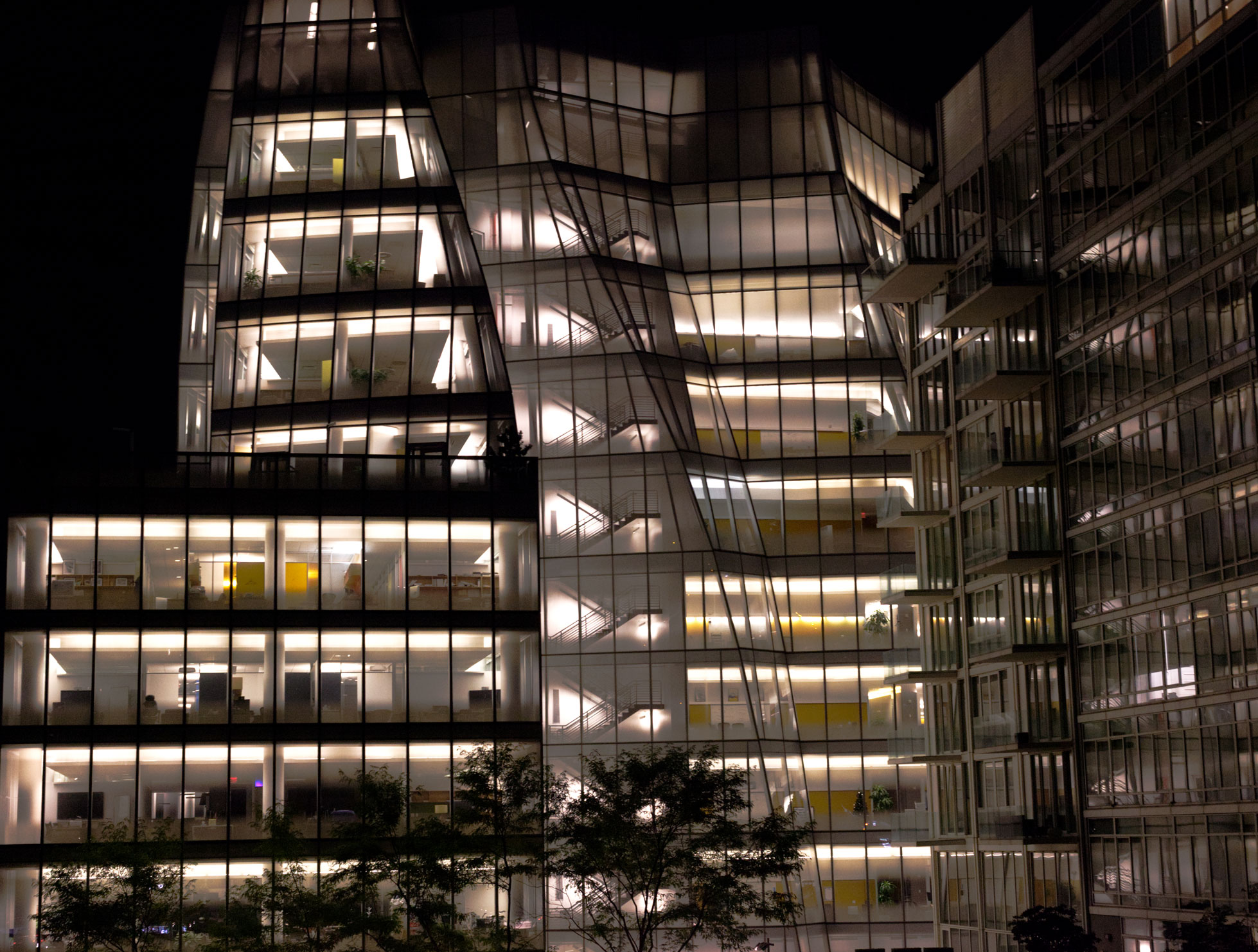 View of a building from the High Line in New York City’s Chelsea neighborhood, photo by Lawrence Bentiné Jr.