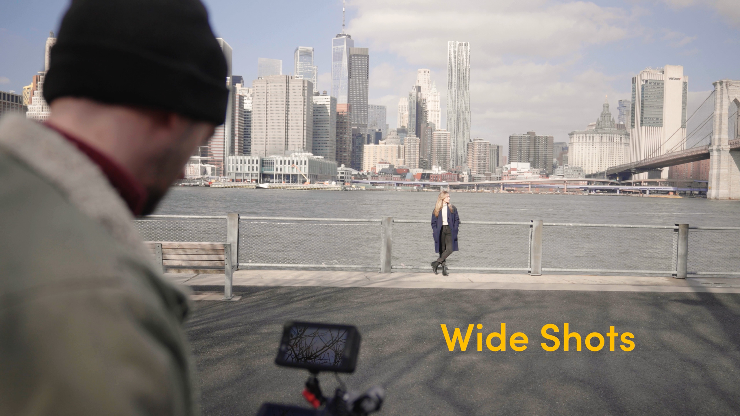 Voorbeeld van een brede opname voor de skyline van NYC met de Brooklyn Bridge op de achtergrond