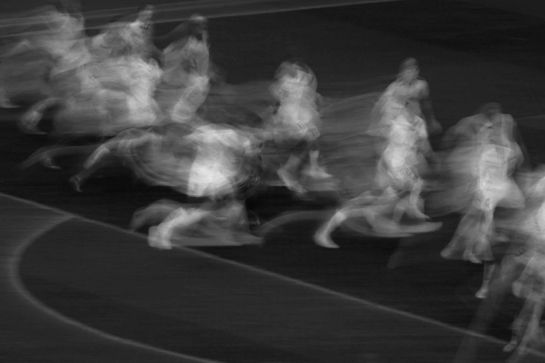 Light painting sur des joueurs de foot pendant le match opposant le Sénégal à l’Equateur lors de la Coupe du Monde 2022. Photo prise par Ryu Voelkel avec un Nikon Z9.