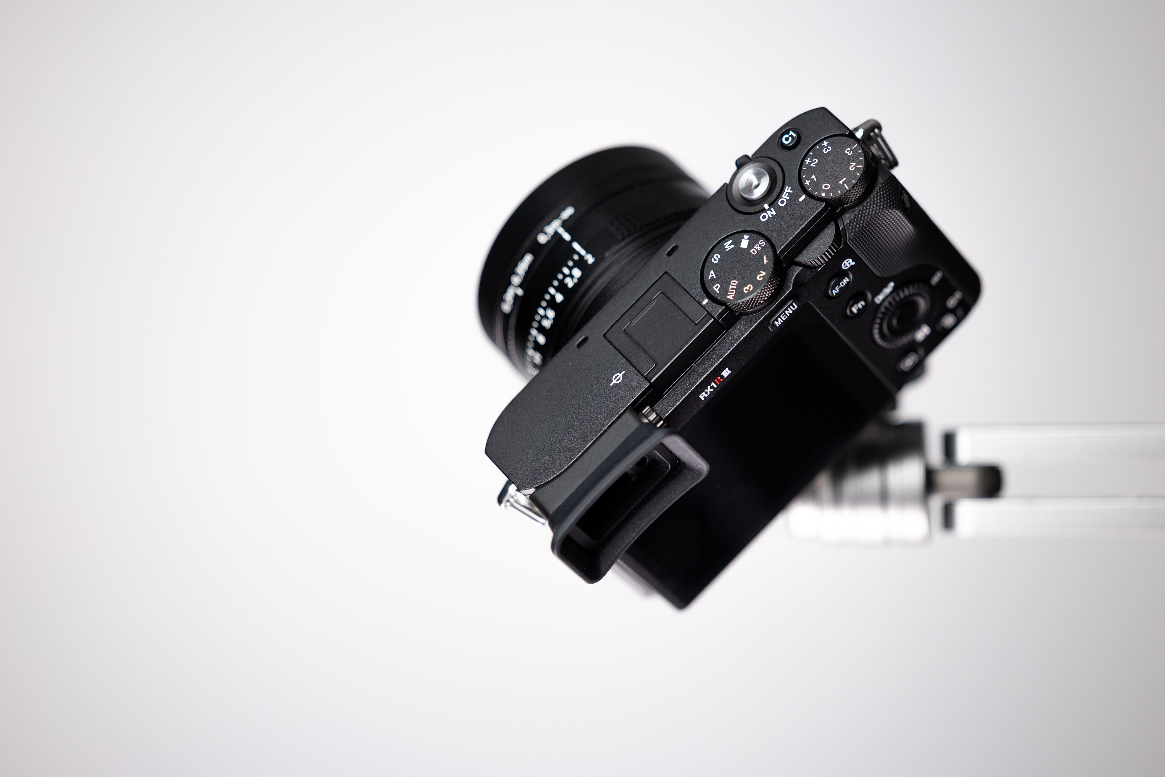 Sony RX1R III top controls