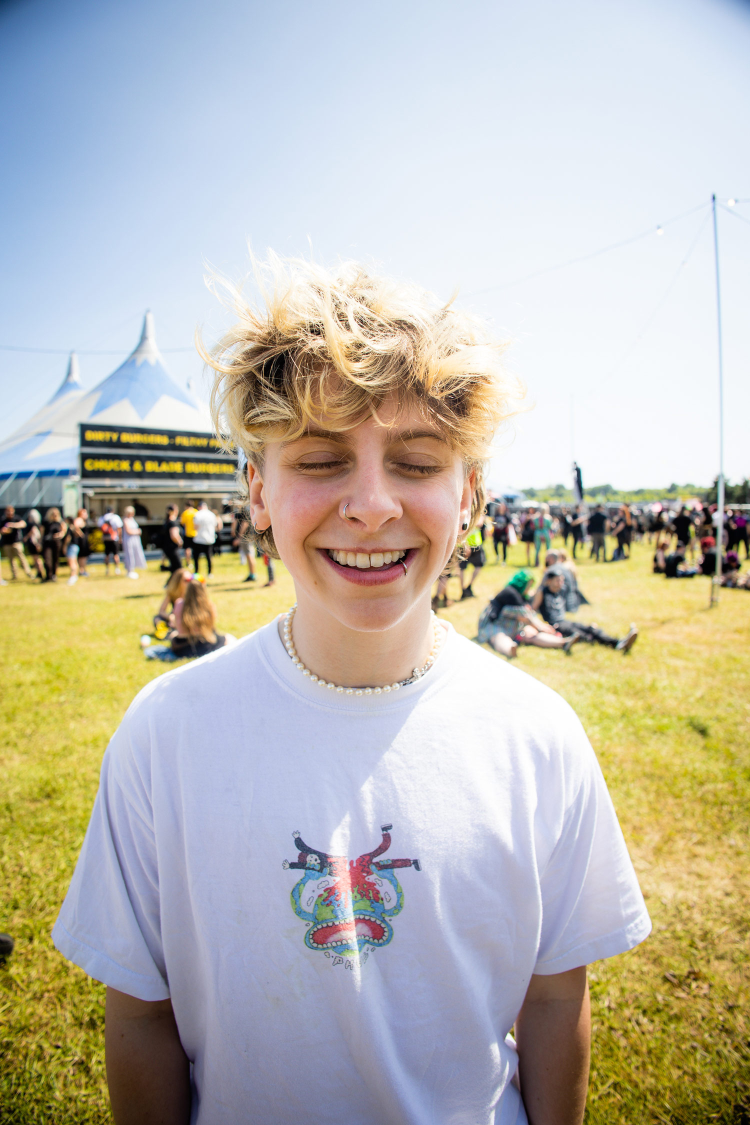 Noahfinnce beim Slam Dunk Festival, fotografiert von Emily Jade mit der Canon EOS R6.