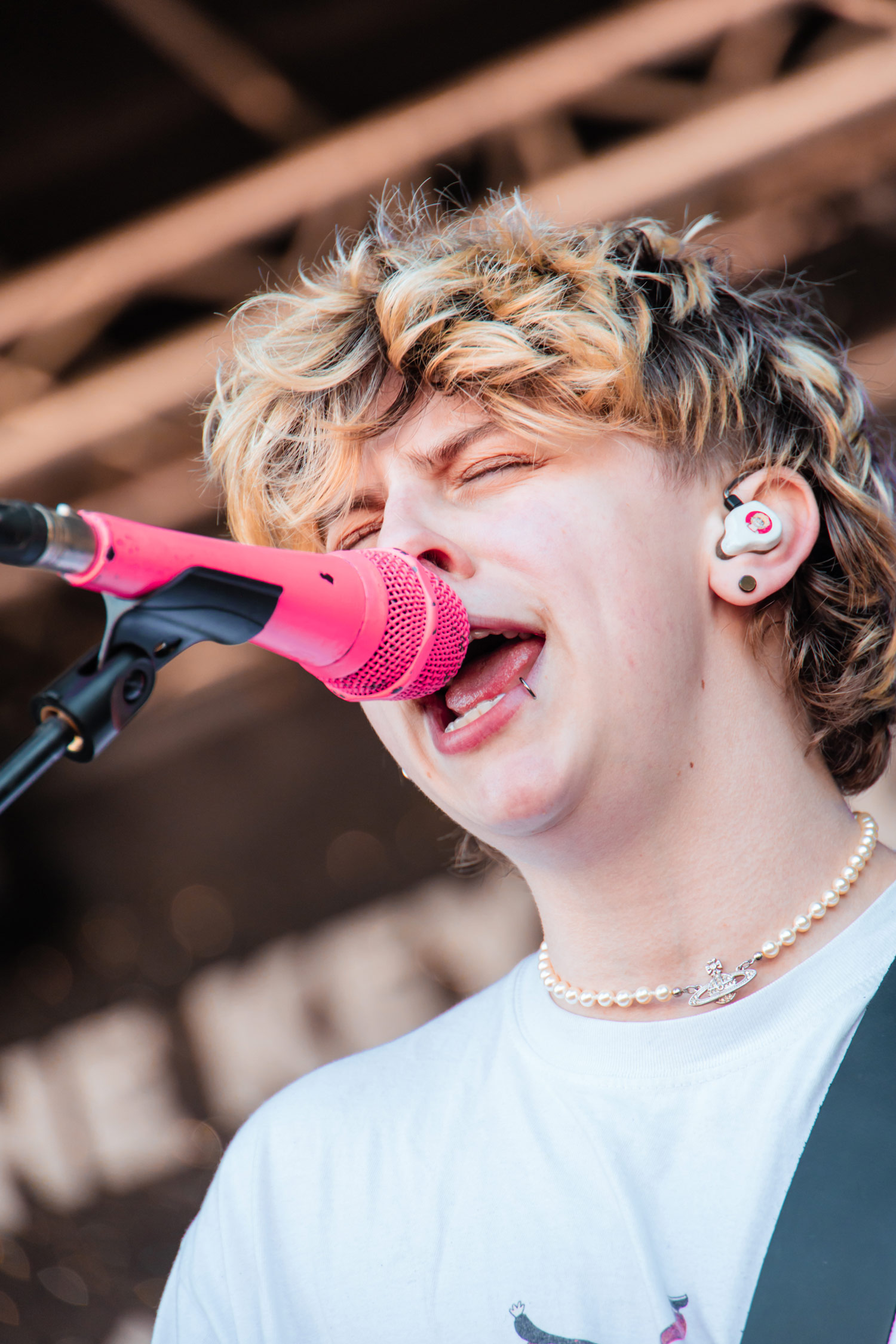 Noahfinnce au Slam Dunk Festival. Photo par Emily Jade prise avec le Canon EOS R6.