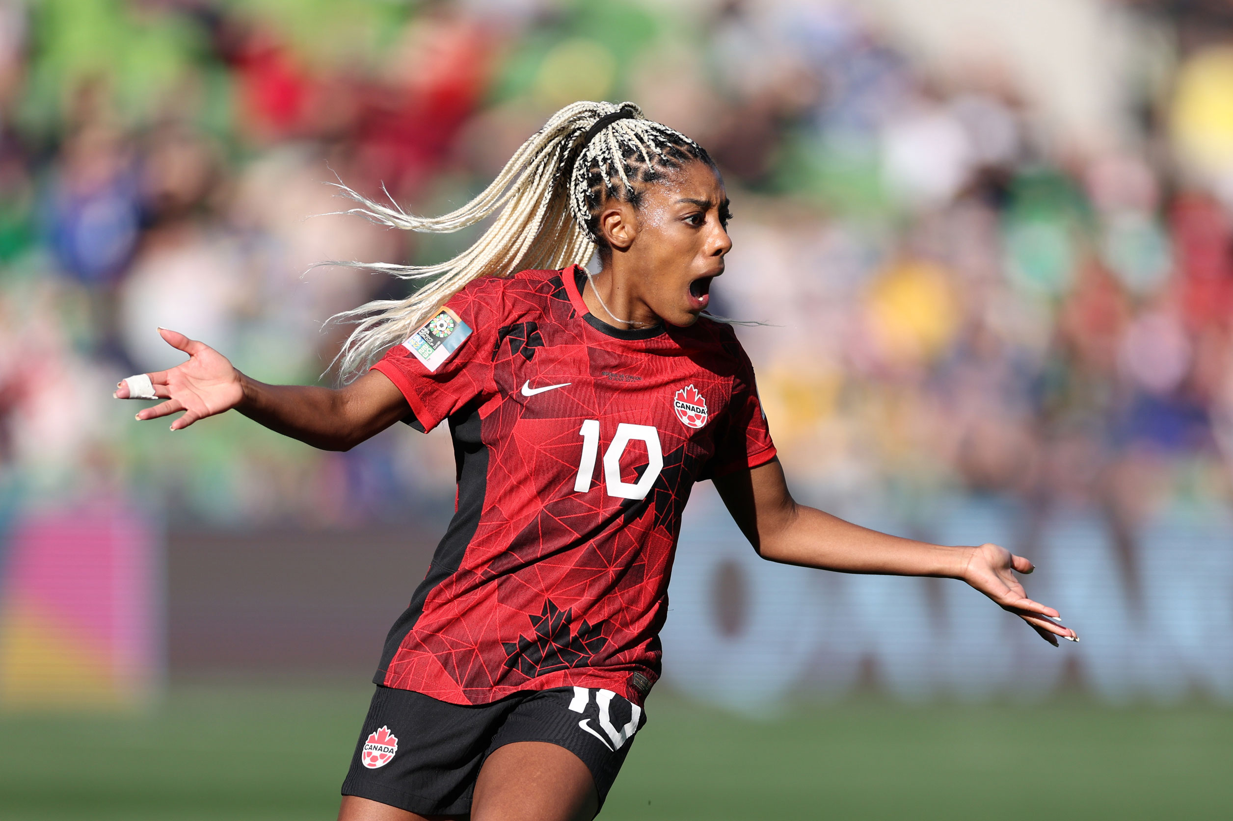 Ashley Lawrence van Canada reageert na een overtreding op een Nigeriaanse speelster tijdens de 2023 FIFA Women's World Cup's Group B wedstrijd in Melbourne, Australië, foto door Elsa Garrison met een Canon EOS R3