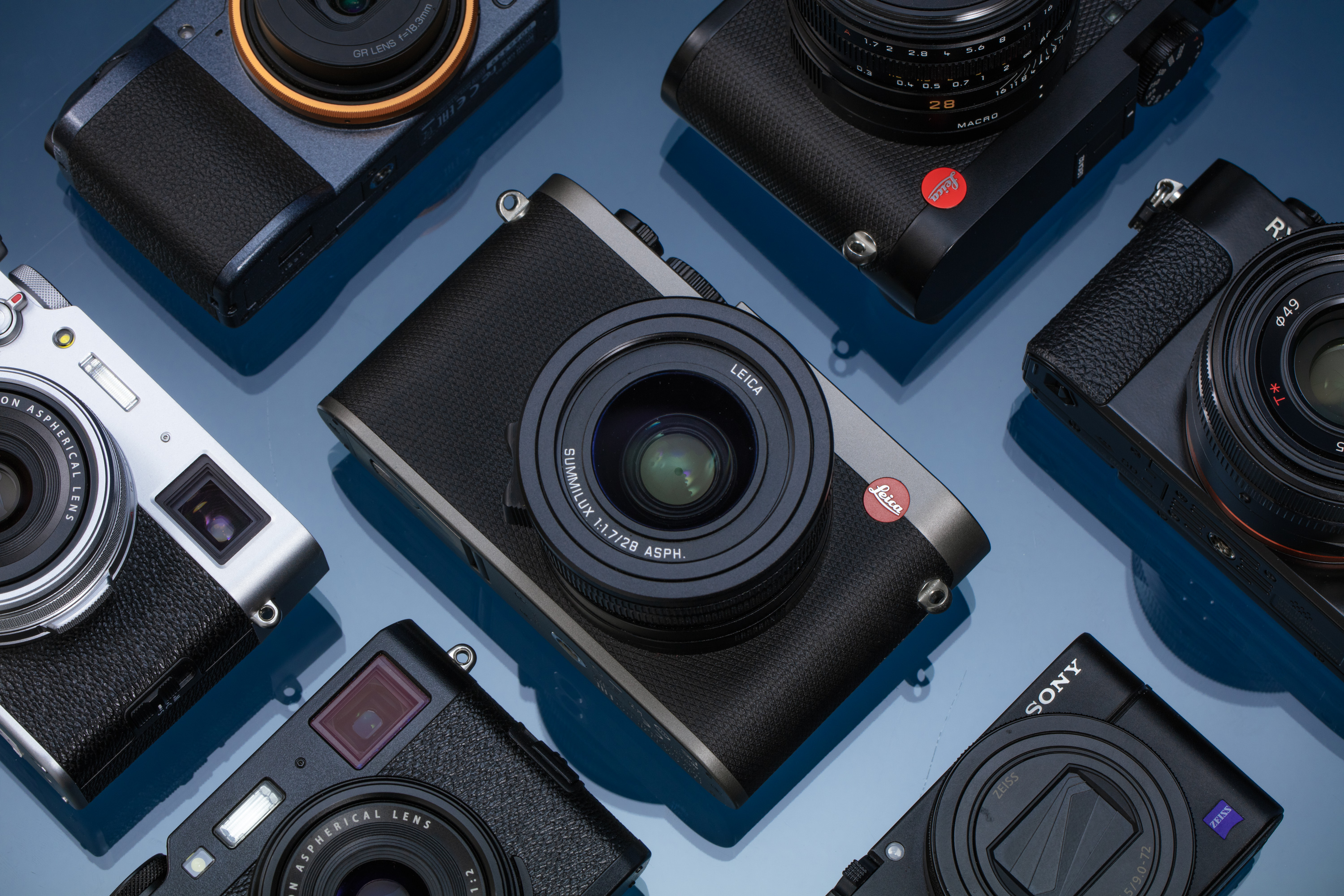 Sony gets inventive with the cameras for latest premium compact