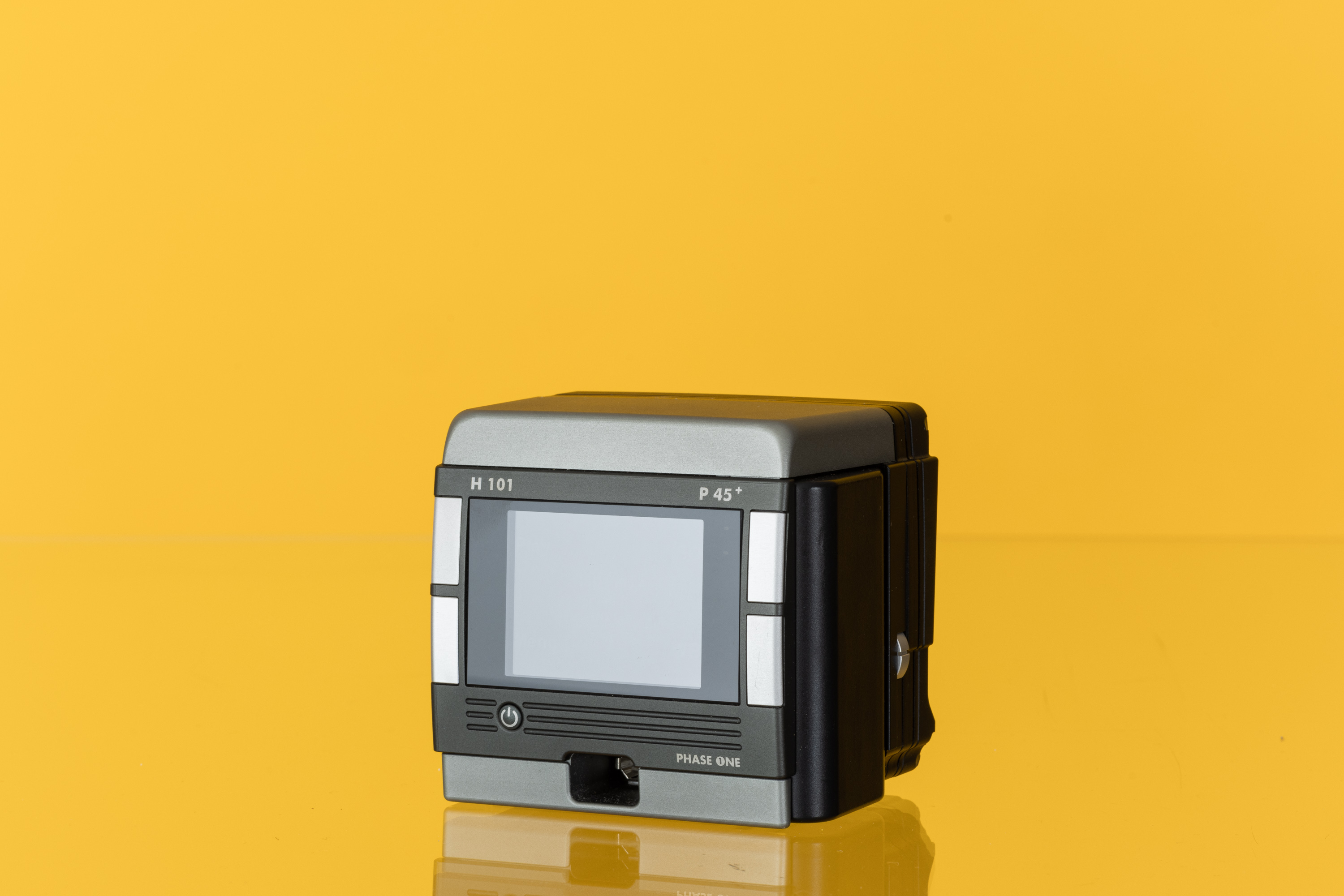 A Phase One P45 Medium format digital back: screen of the Phase One digital back 