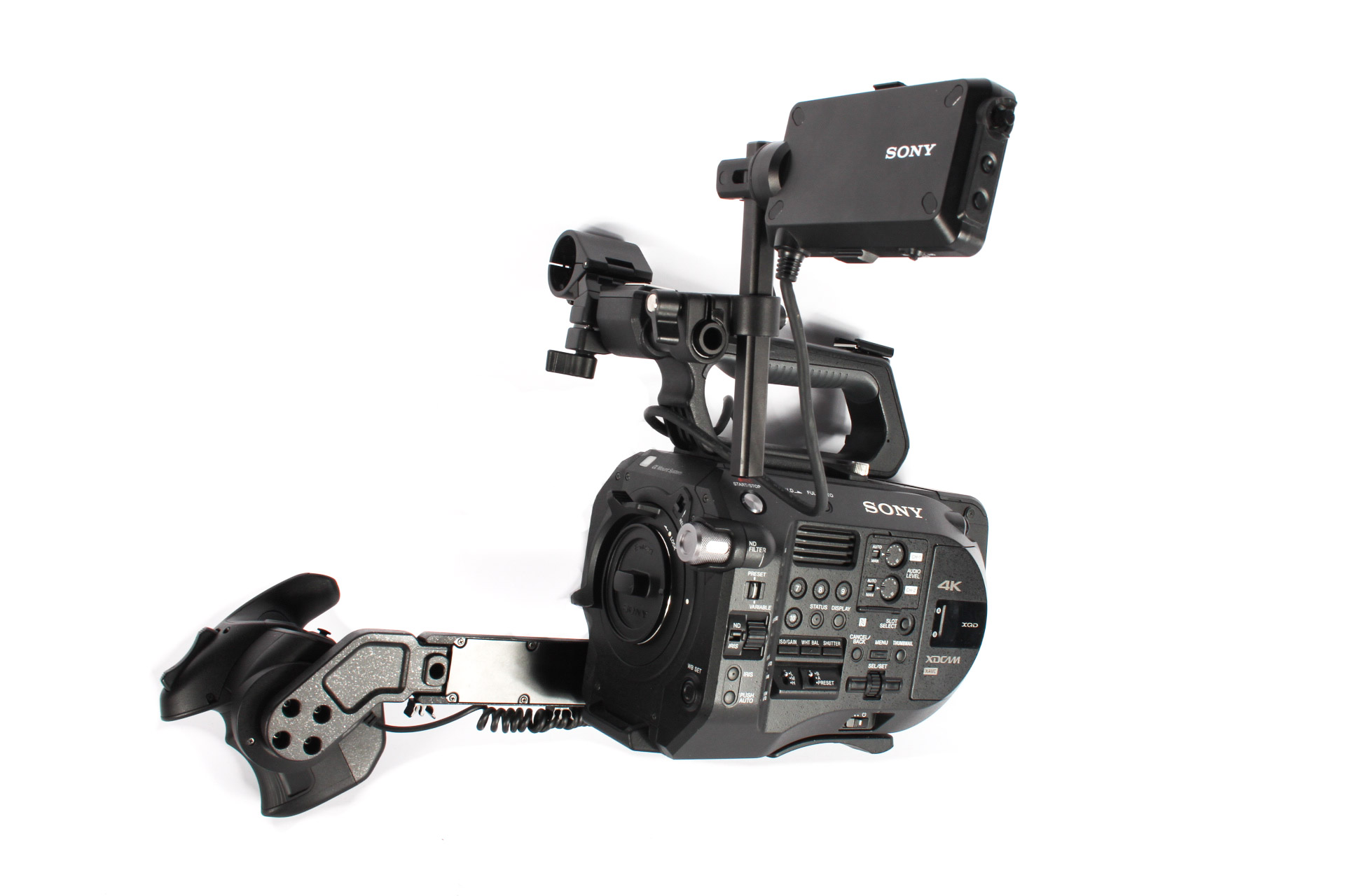 Sony PXW-FS7 II tegen een witte achtergrond