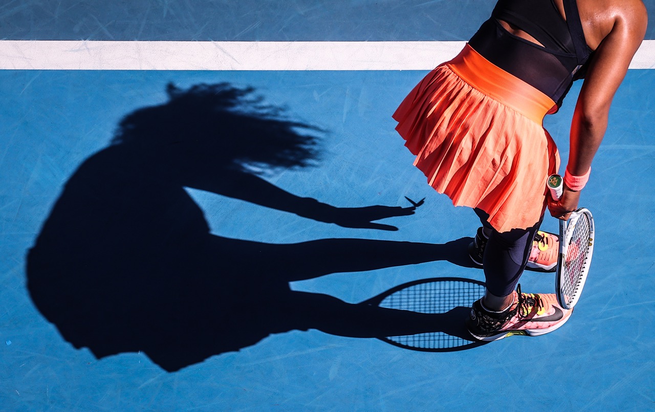 An image of Namoi Osaka and her shadow 