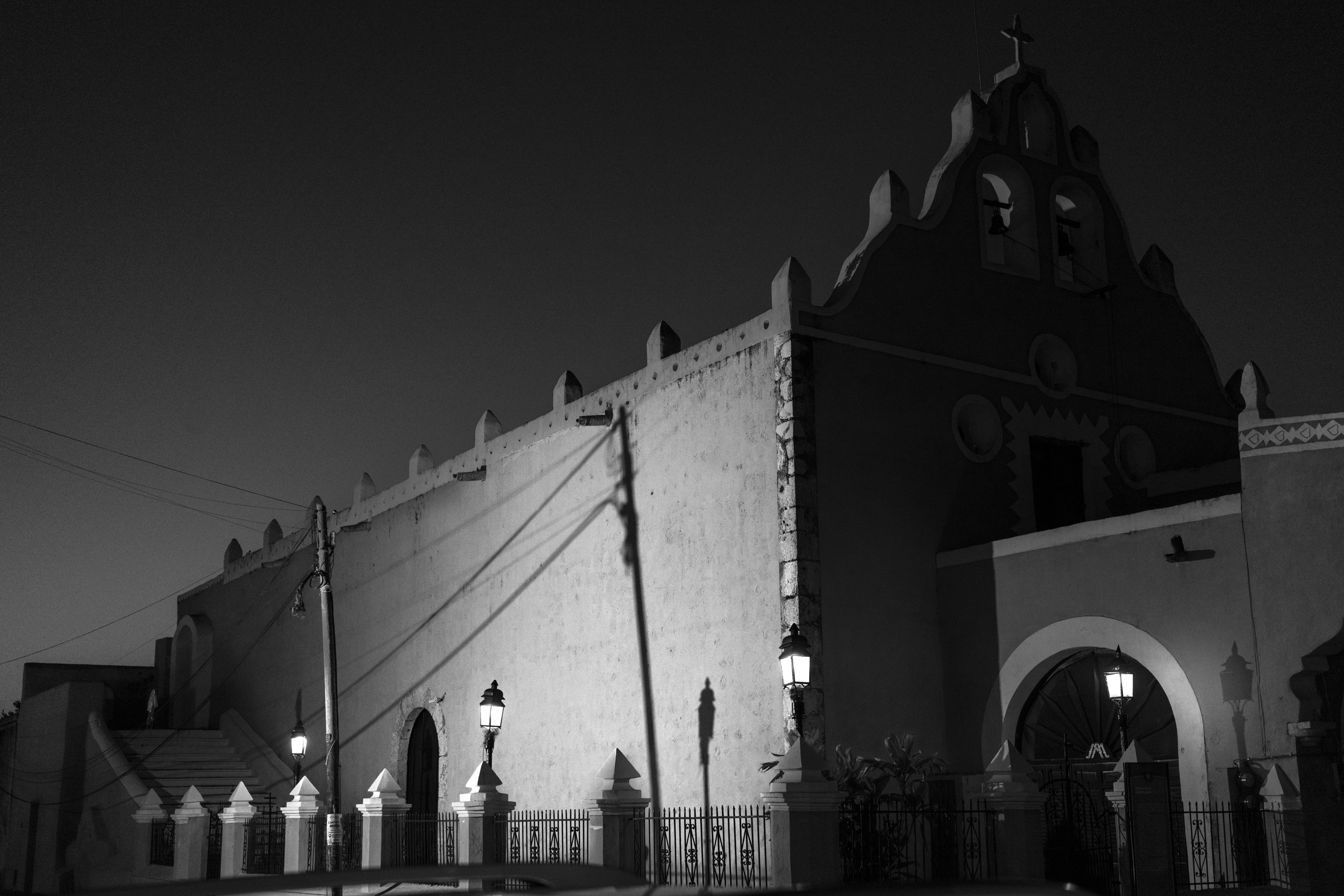 A black-and-white image of a church in Mexico at night. By Ian Howorth.