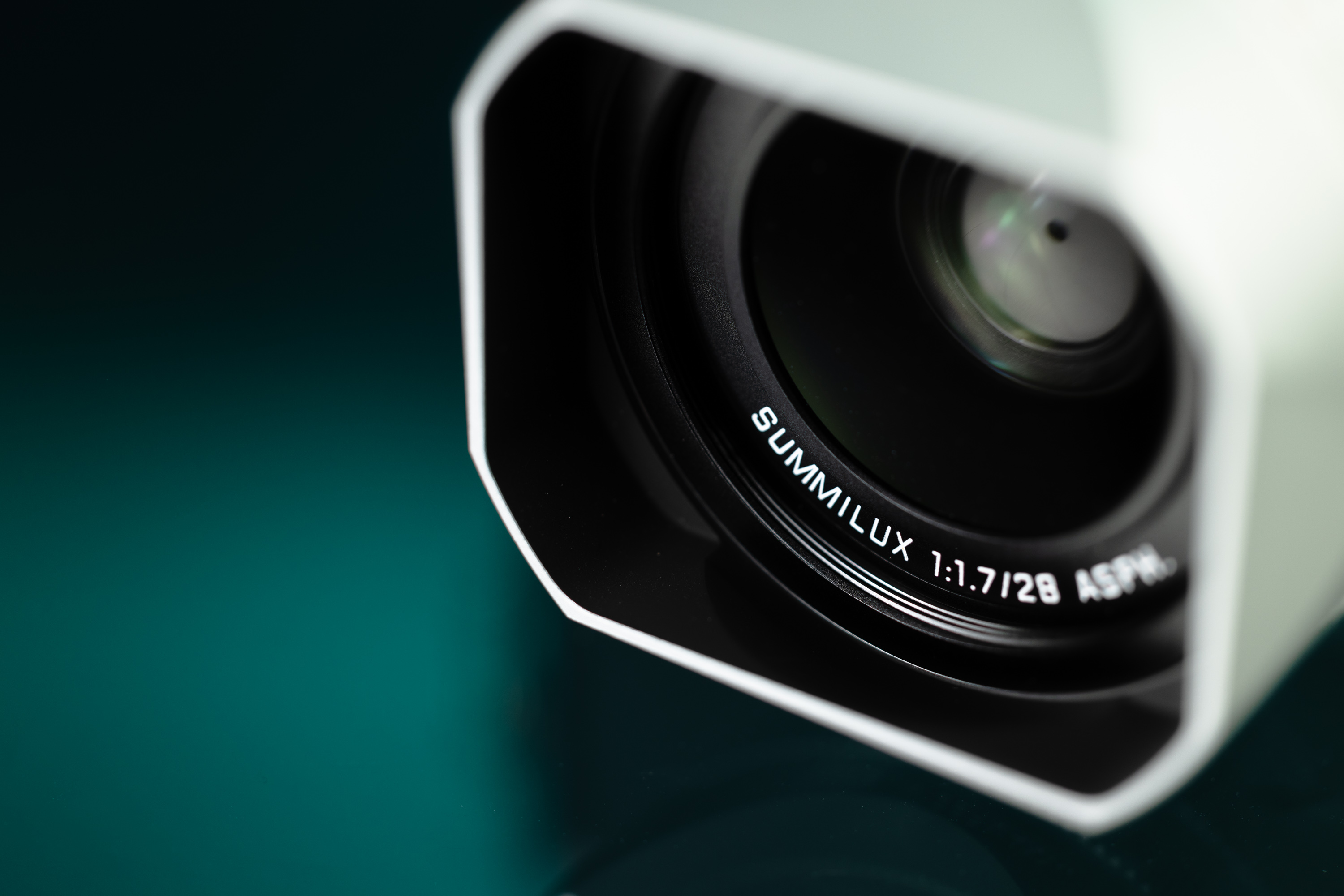 Close up of the Leica Q lens