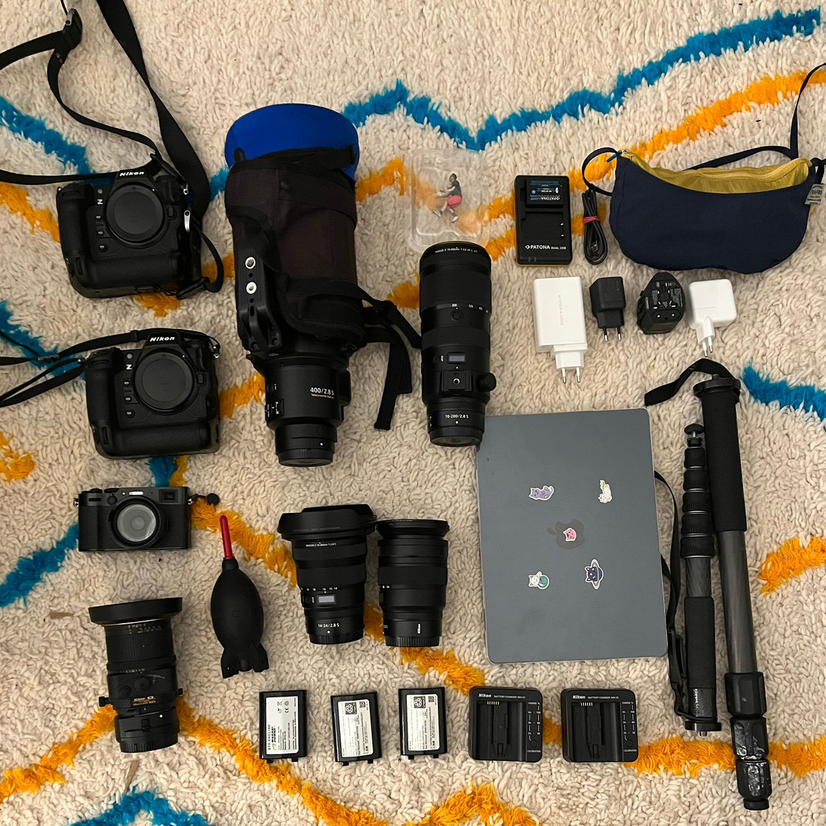 Flatlay von Ryu Voelkels Ausrüstung für die Weltmeisterschaft