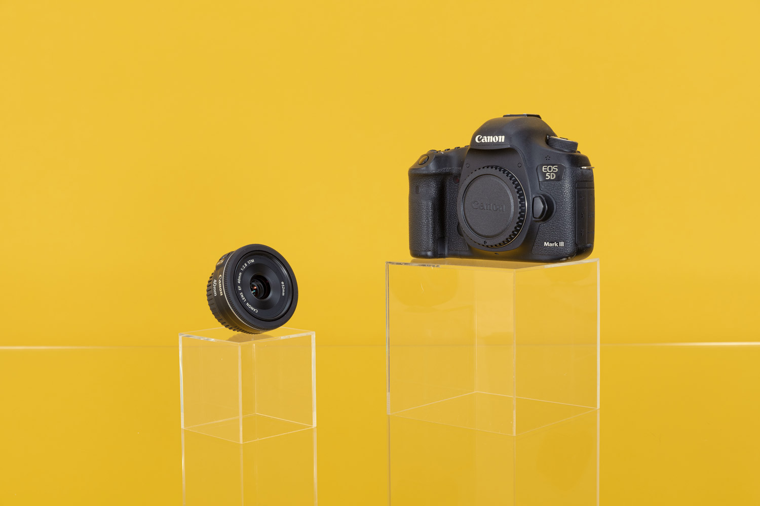 Canon EOS 5D Mk III + 40mm lens