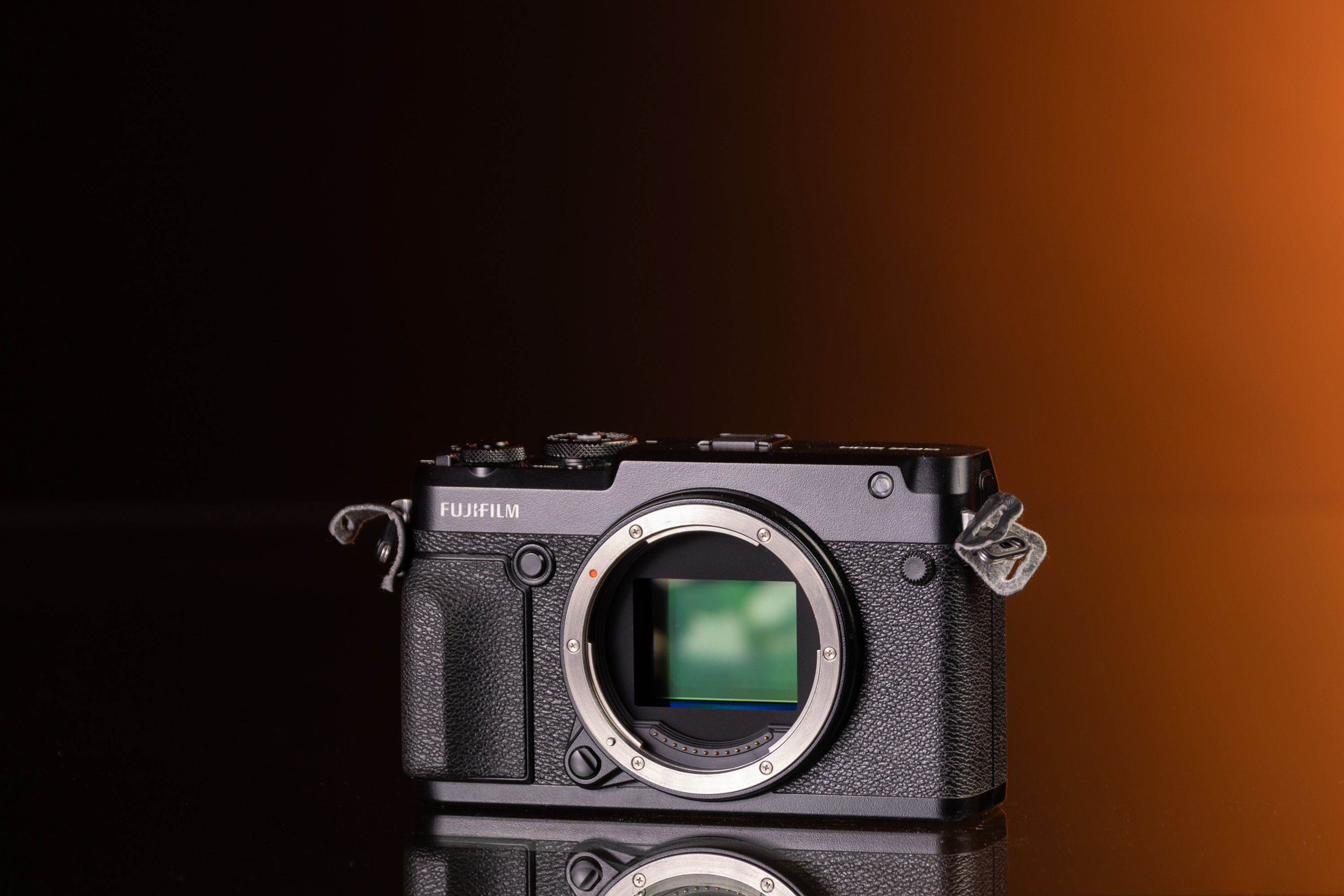 Review: Fujifilm GFX 50R | Best Intro to Medium Format? | MPB
