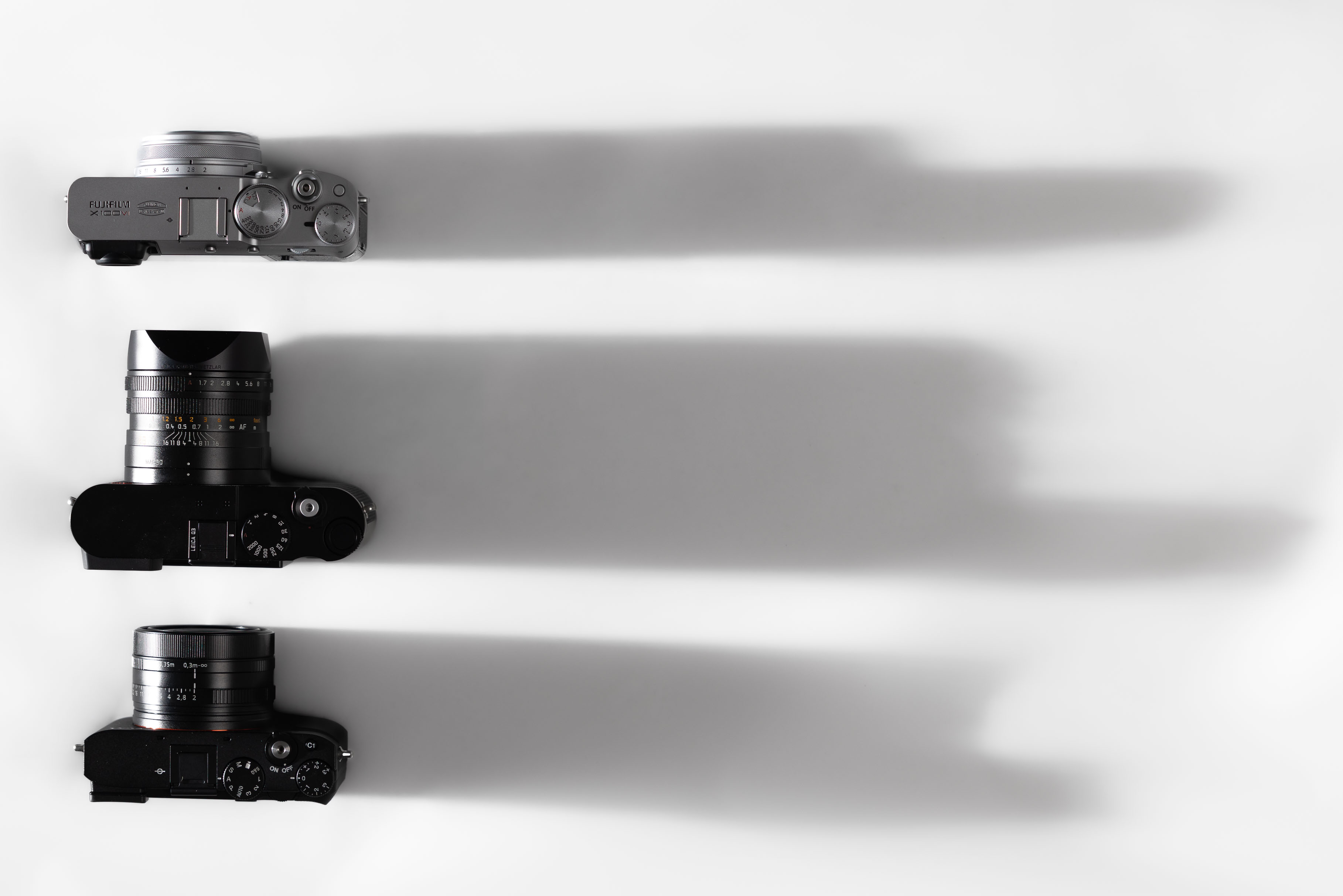 Von oben nach unten: Fujifilm X100VI, Leica Q3 und Sony RX1R III
