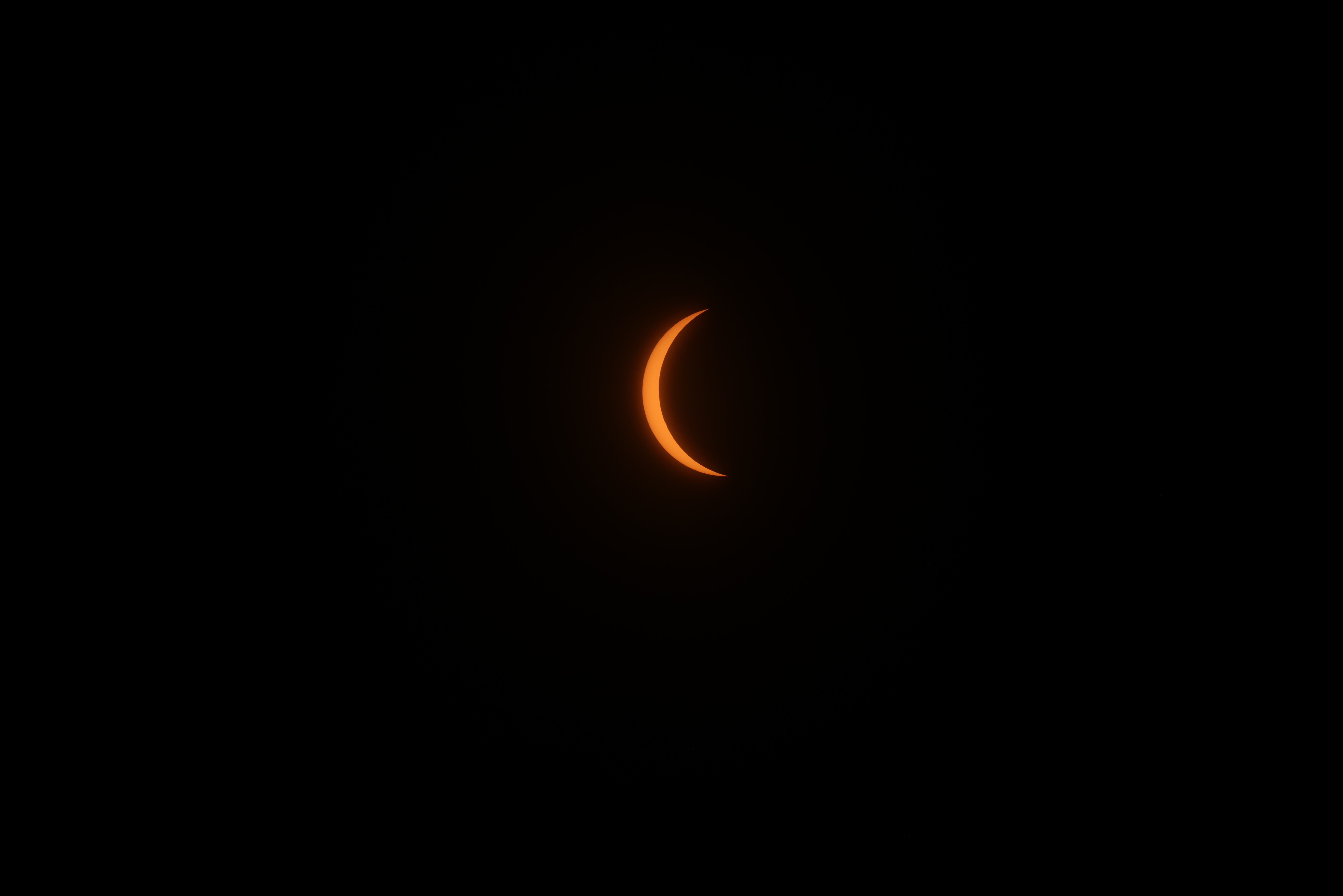 La Luna tapa casi por completo el Sol 