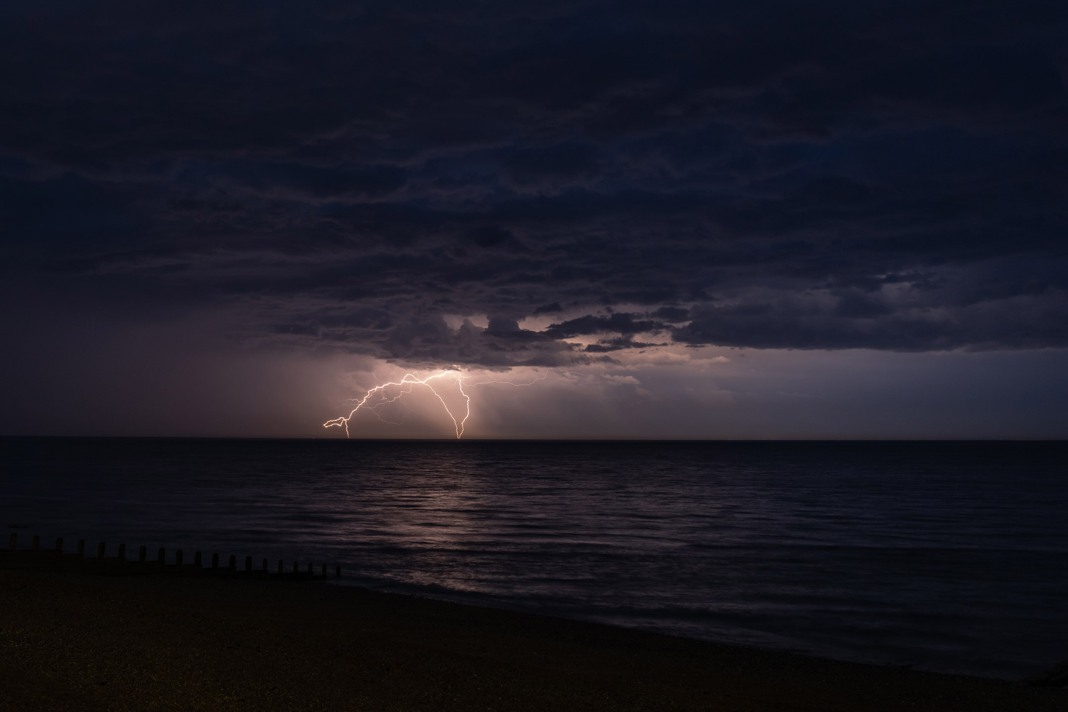 Un temporale sul mare, foto di Amy Moore