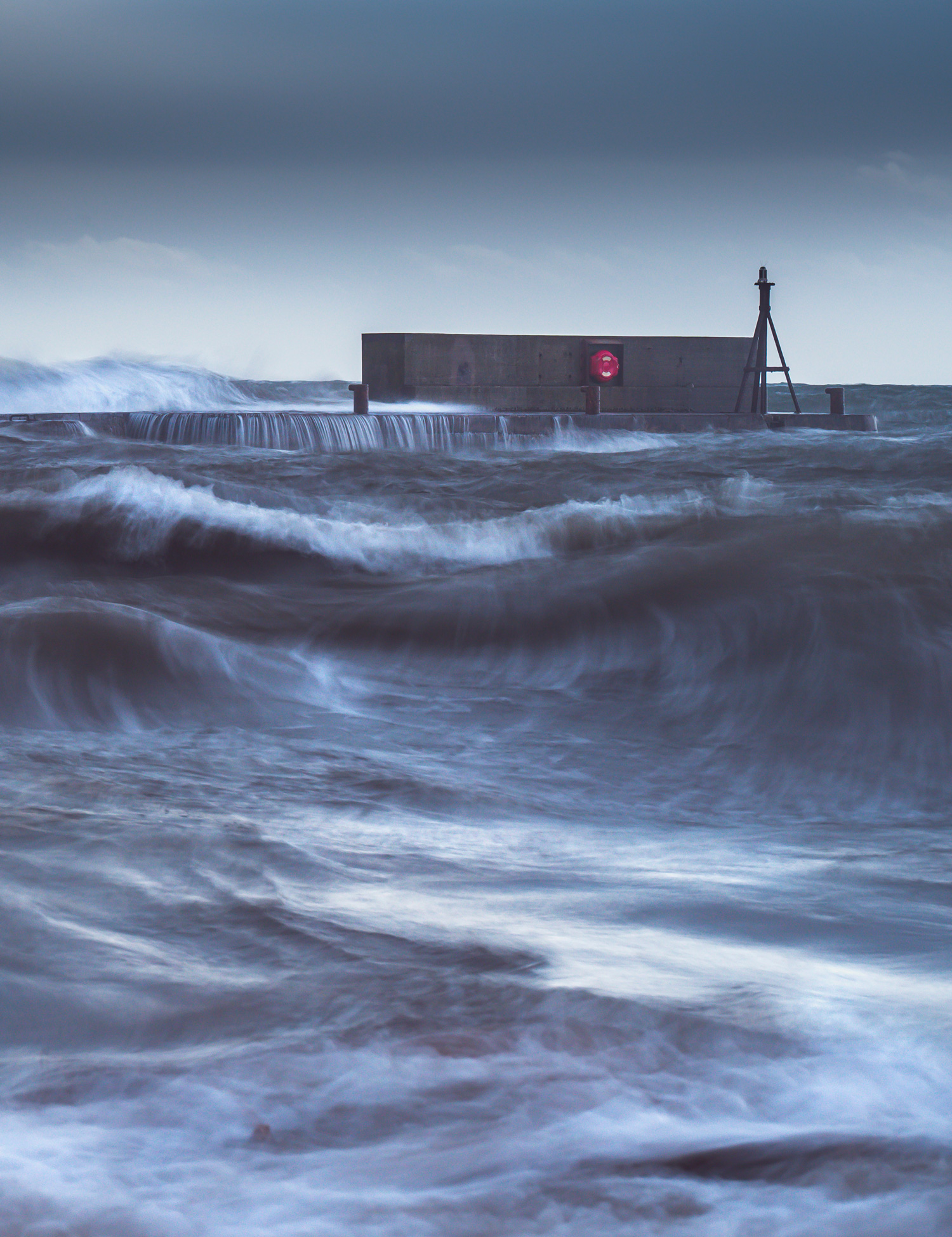 Vagues s'écrasant sur la côte de St Monans prises par Scott Jessiman avec un Nikon Z6 II
