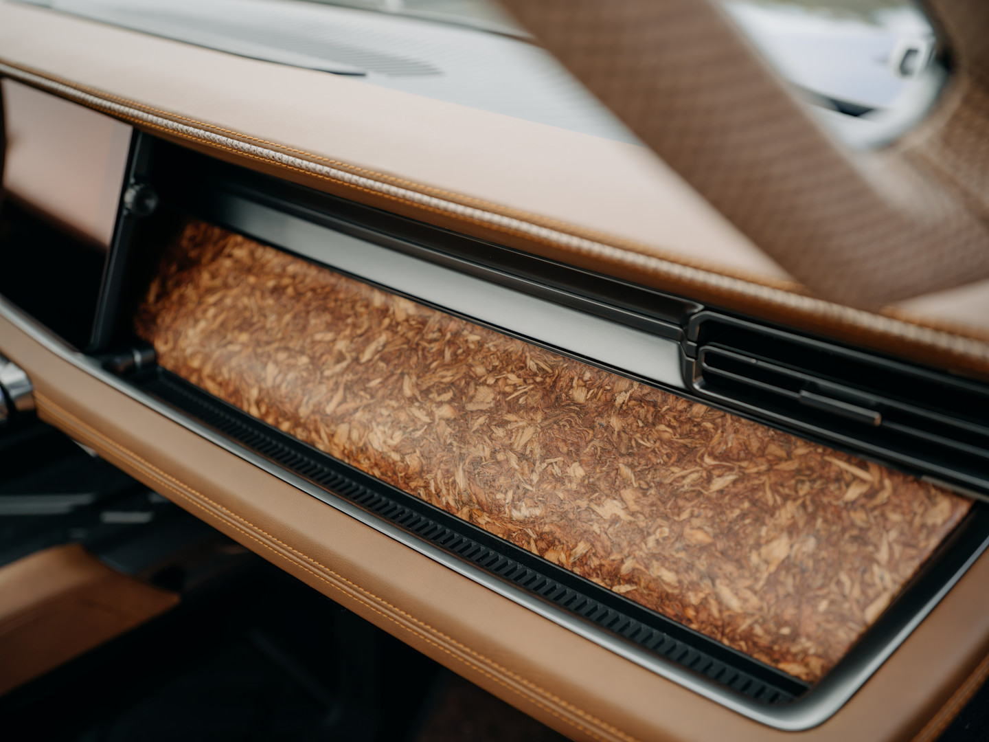 Scout Motors Traveler Walnut trim-1278