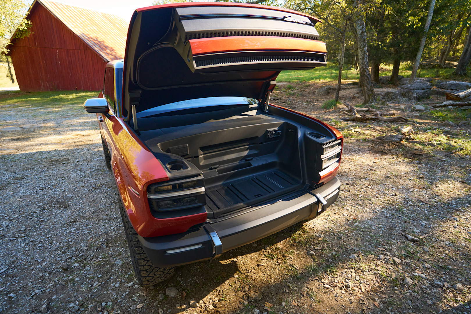 Front bonnet open with extra luggage space in traveler