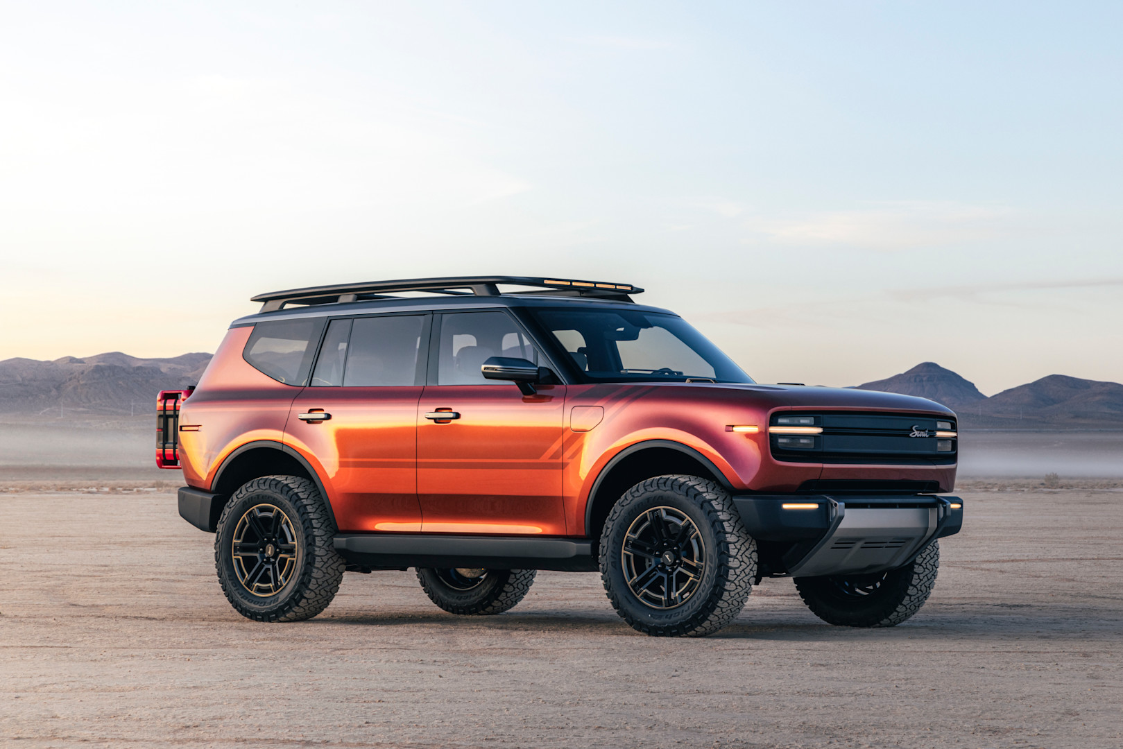 Scout_Traveler_Red_Desert-1