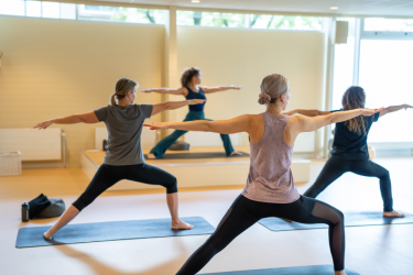 Yoga groepsles werken bij vacatures