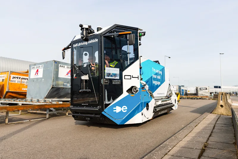 2025-02-19 Zelfrijdend-Bagagevoertuig-1 MVink