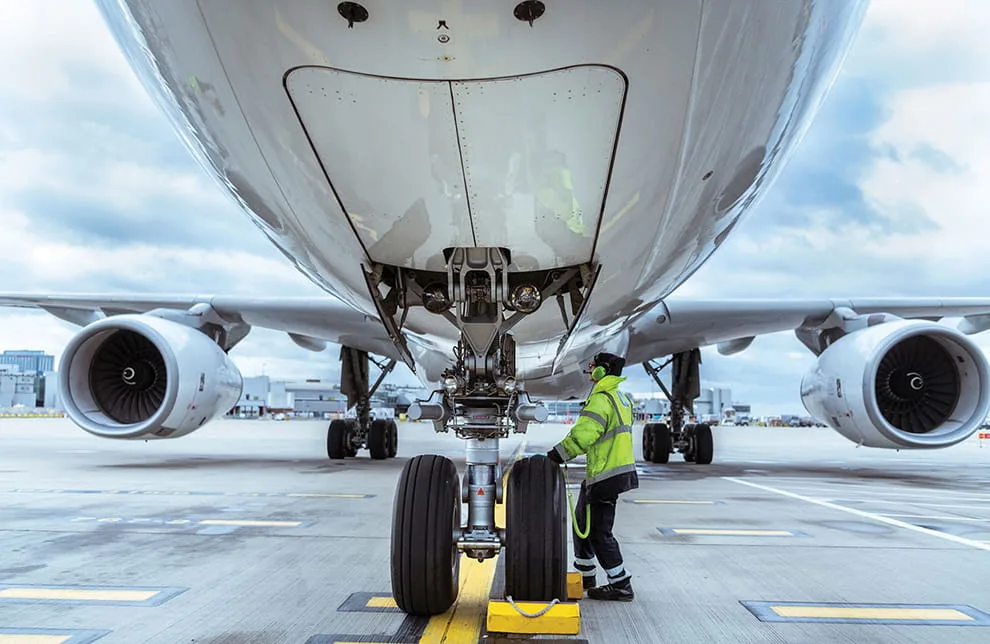 menzies schiphol deep turnaround wheels
