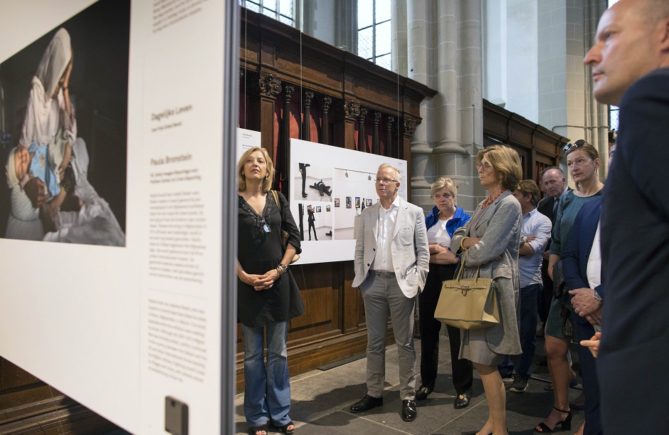 World Press Photo en Schiphol Privium 32