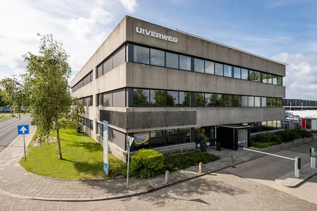 Schiphol office Uiverweg entrance